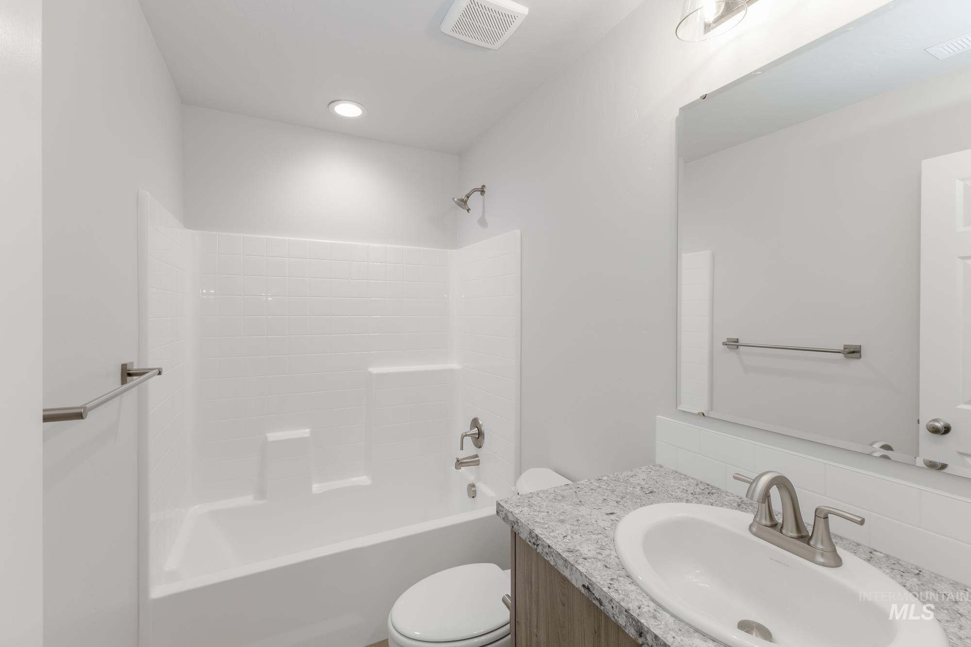 515 Pine St, New Plymouth, Idaho 83655, 3 Bedrooms, 2 Bathrooms, Residential For Sale, Price $389,990, 98978063