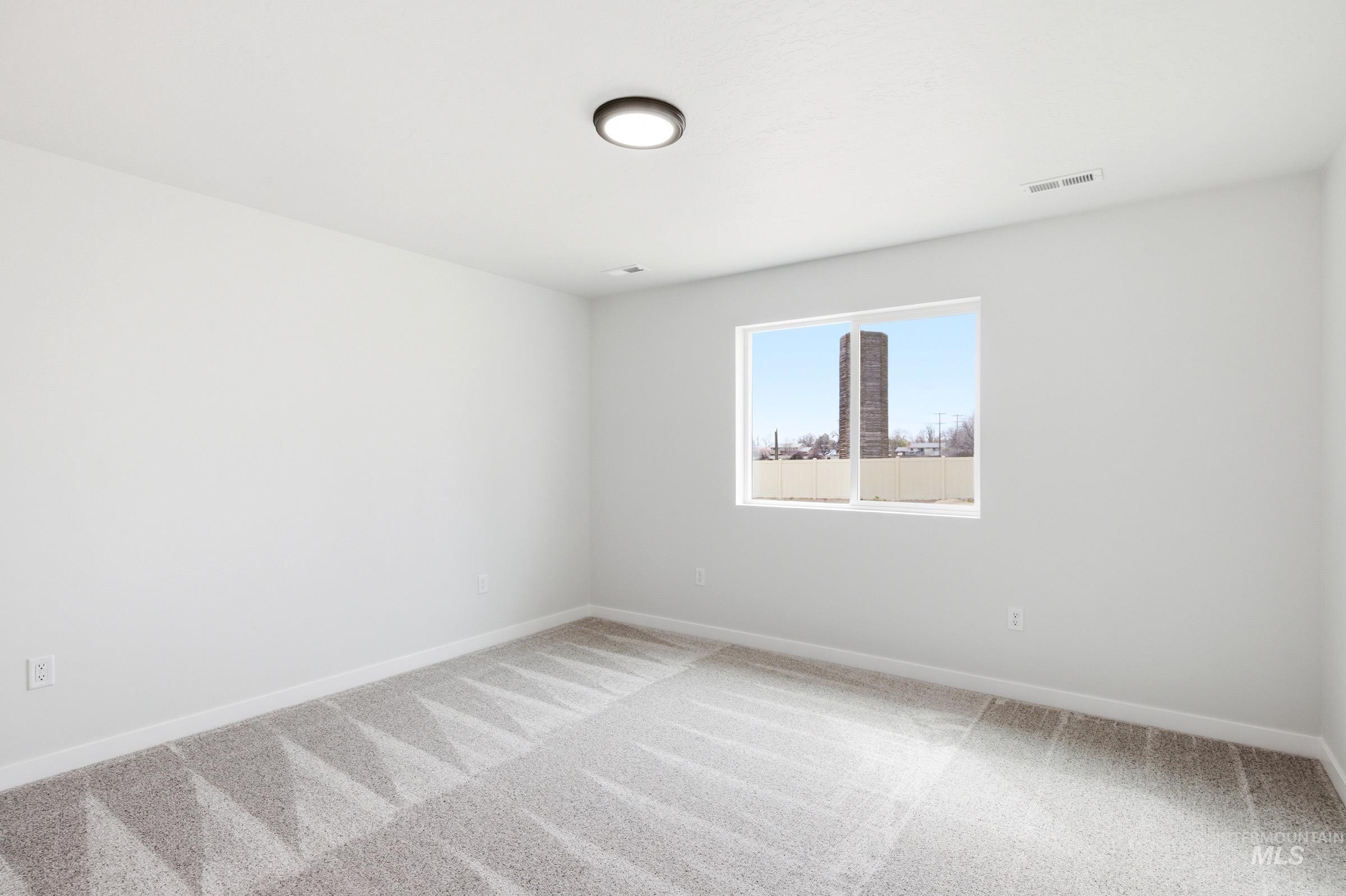 515 Pine St, New Plymouth, Idaho 83655, 3 Bedrooms, 2 Bathrooms, Residential For Sale, Price $389,990,MLS 98978063