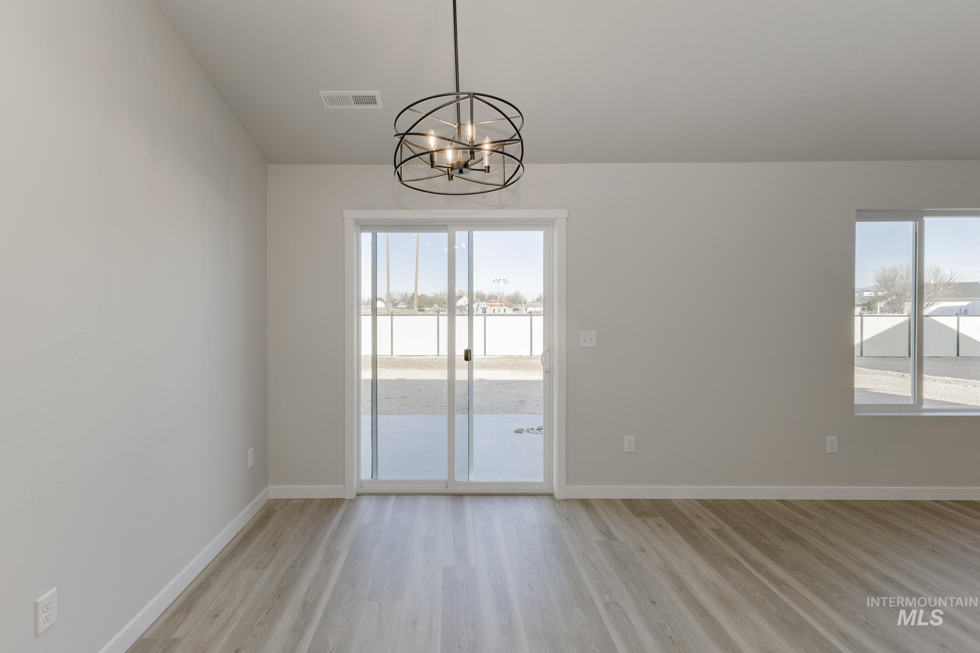 515 Pine St, New Plymouth, Idaho 83655, 3 Bedrooms, 2 Bathrooms, Residential For Sale, Price $389,990, 98978063