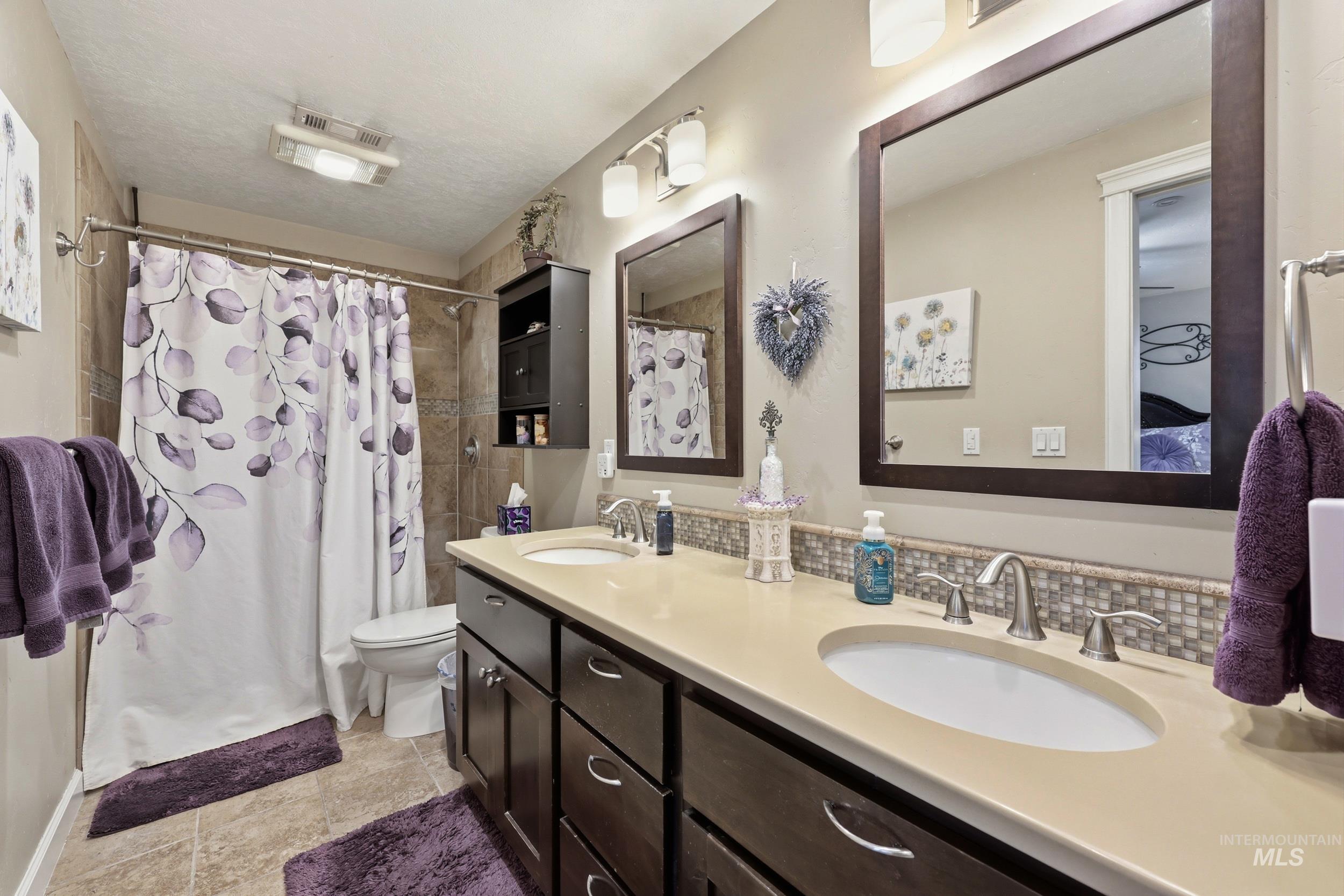 5702 E Victory Rd., Nampa, Idaho 83687, 3 Bedrooms, 2.5 Bathrooms, Residential For Sale, Price $769,900, 98978064