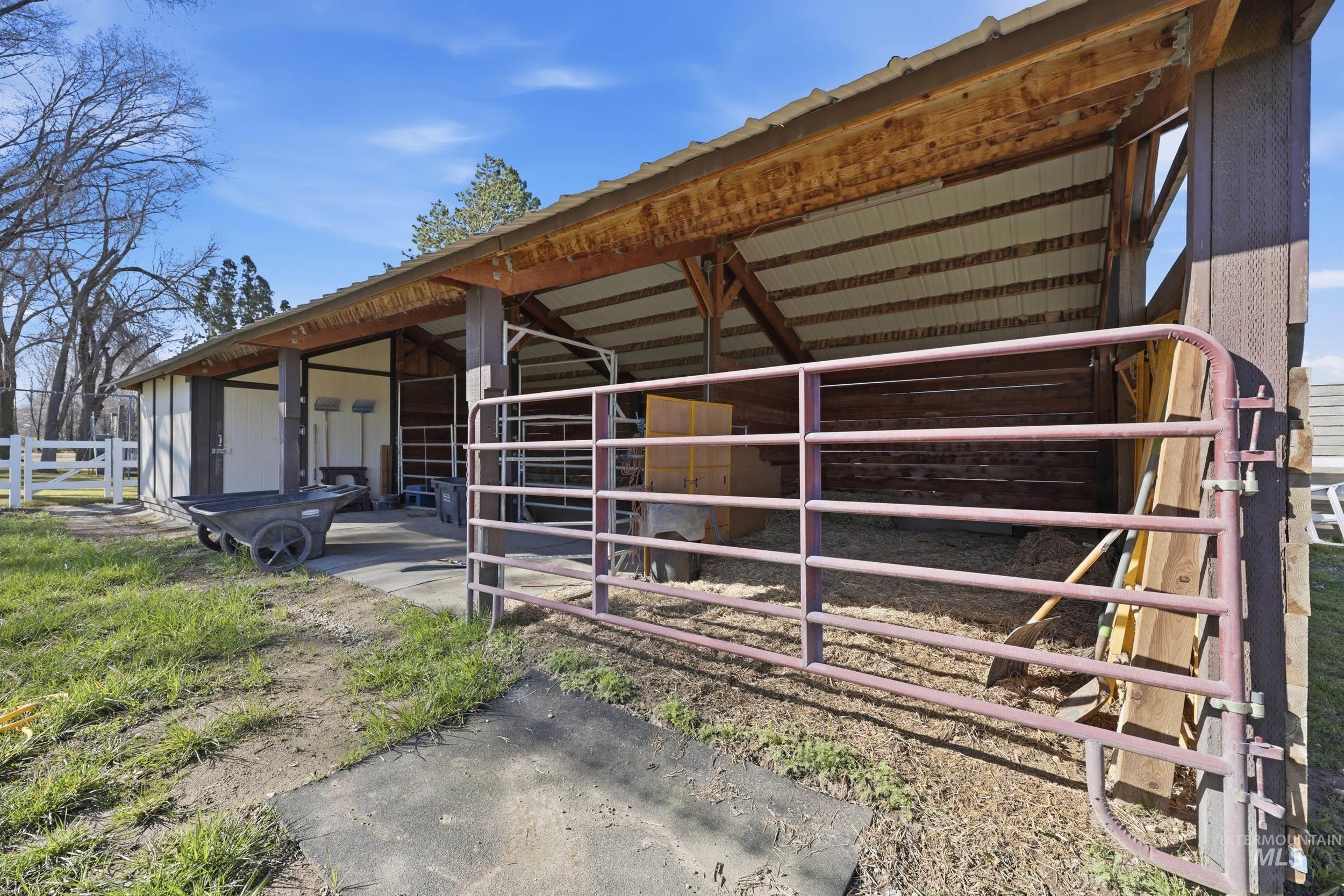 5702 E Victory Rd., Nampa, Idaho 83687, 3 Bedrooms, 2.5 Bathrooms, Residential For Sale, Price $769,900, 98978064