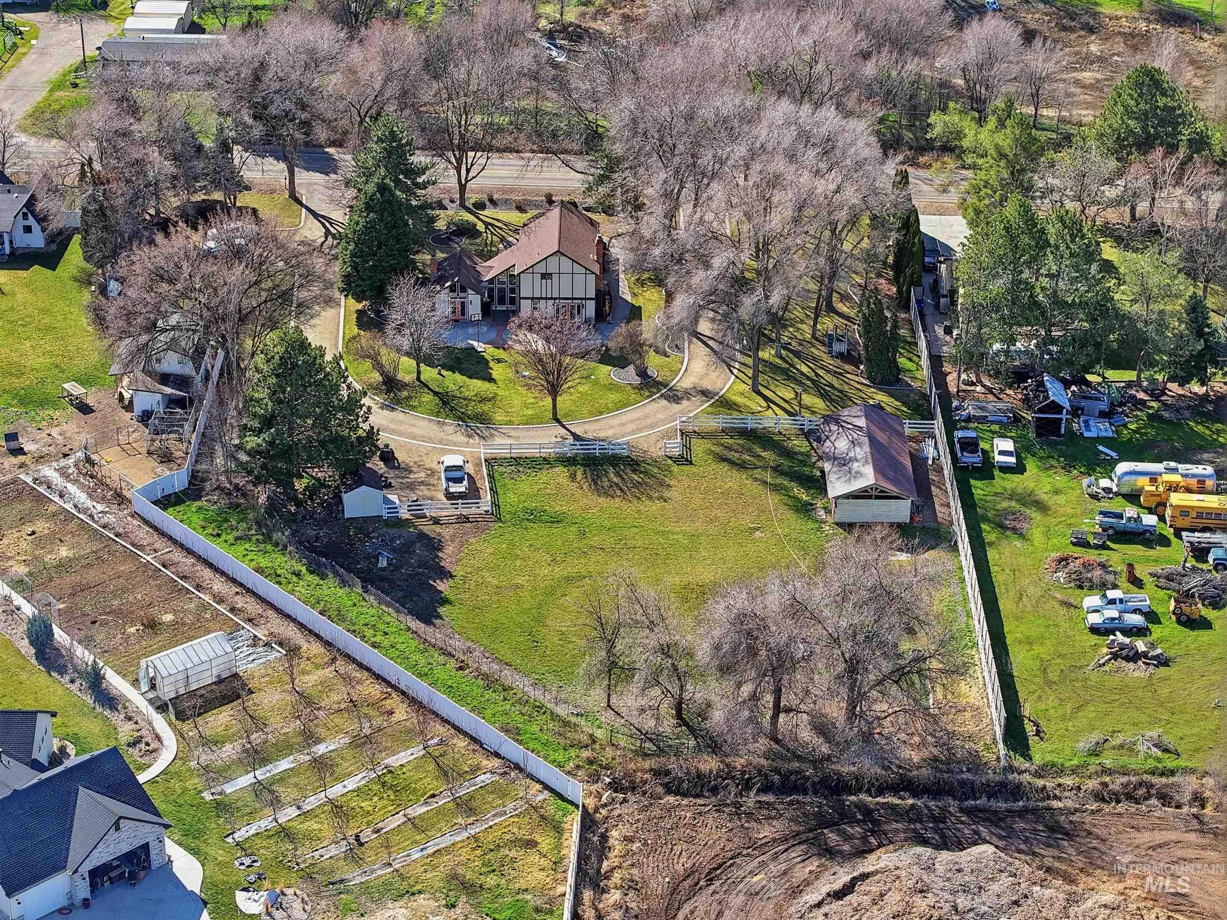 5702 E Victory Rd., Nampa, Idaho 83687, 3 Bedrooms, 2.5 Bathrooms, Residential For Sale, Price $769,900, 98978064