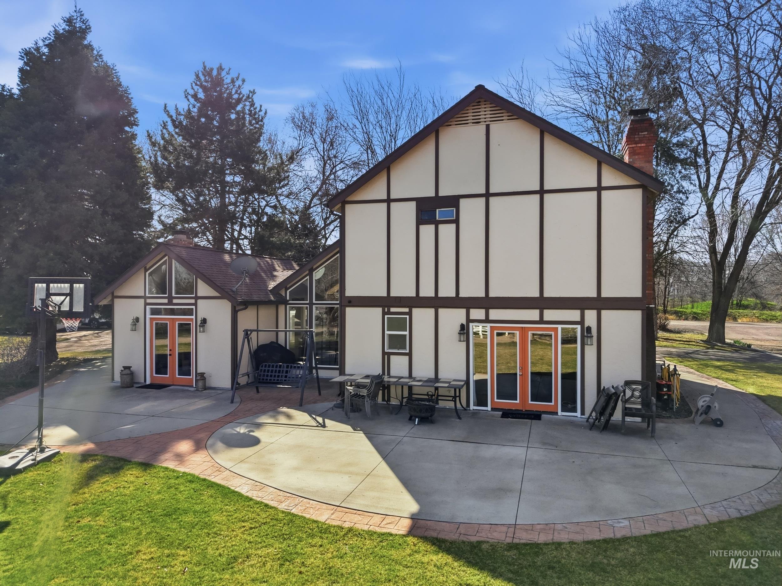 5702 E Victory Rd., Nampa, Idaho 83687, 3 Bedrooms, 2.5 Bathrooms, Residential For Sale, Price $754,000,MLS 98978064