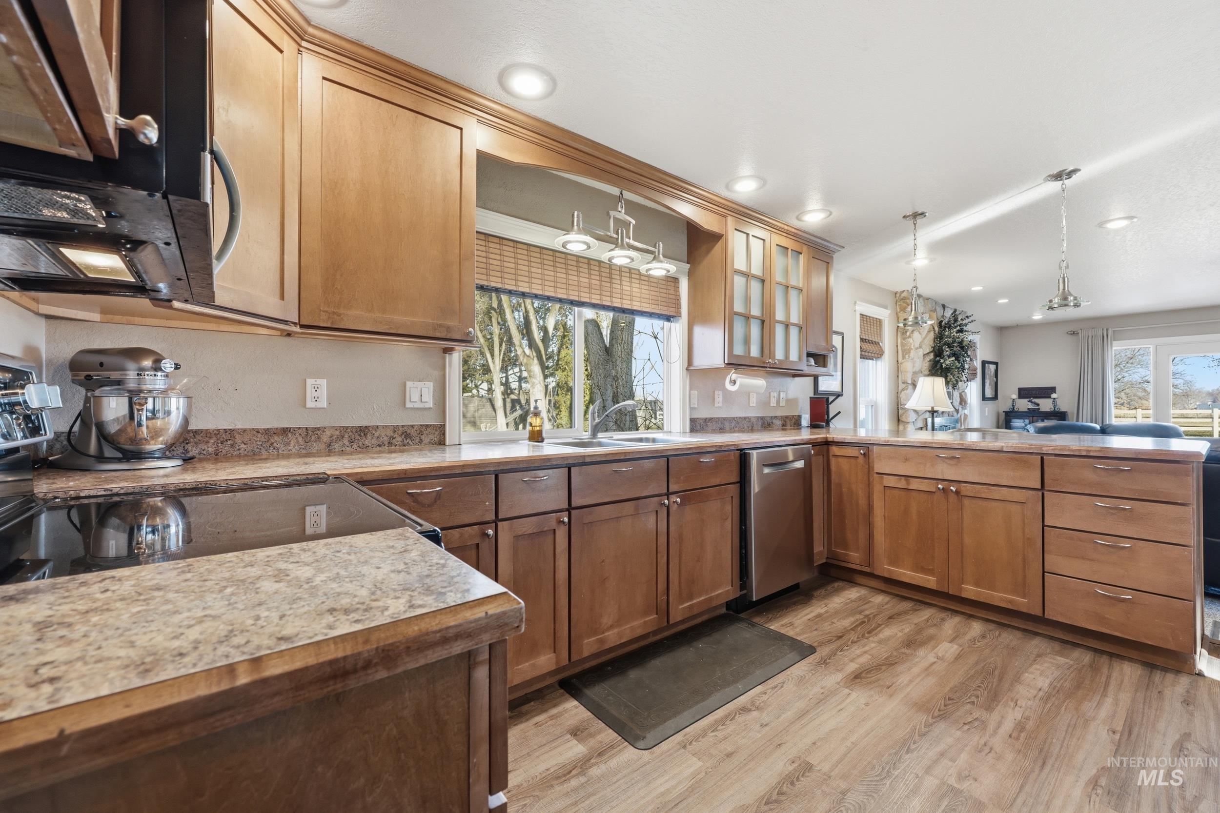 5702 E Victory Rd., Nampa, Idaho 83687, 3 Bedrooms, 2.5 Bathrooms, Residential For Sale, Price $769,900, 98978064