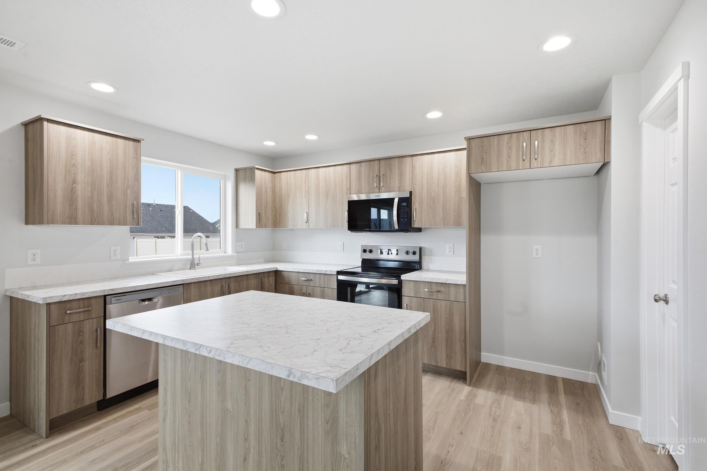 2874 W Taiban Creek Dr, Kuna, Idaho 83634, 4 Bedrooms, 2.5 Bathrooms, Residential For Sale, Price $459,990,MLS 98978066