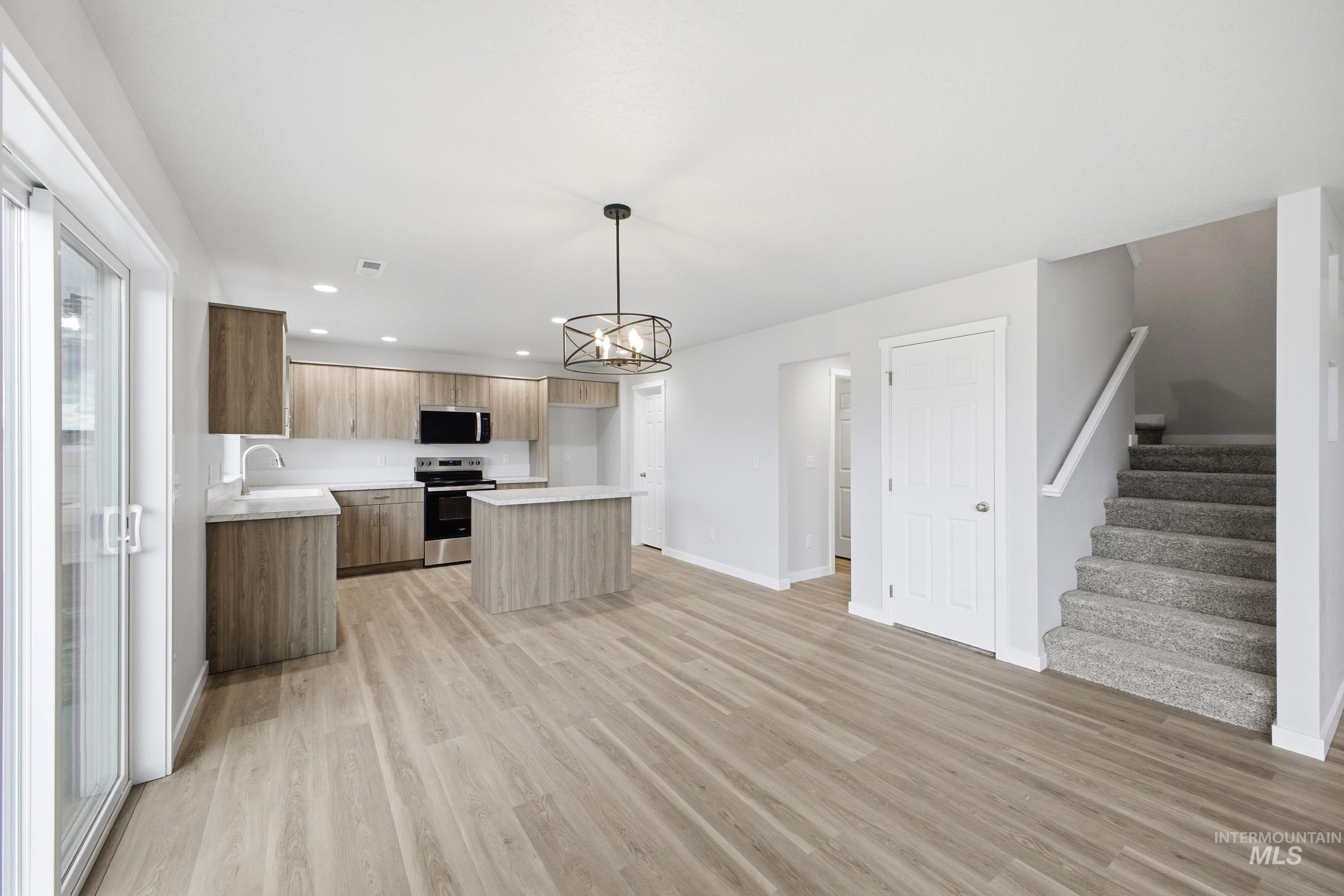 2874 W Taiban Creek Dr, Kuna, Idaho 83634, 4 Bedrooms, 2.5 Bathrooms, Residential For Sale, Price $459,990,MLS 98978066