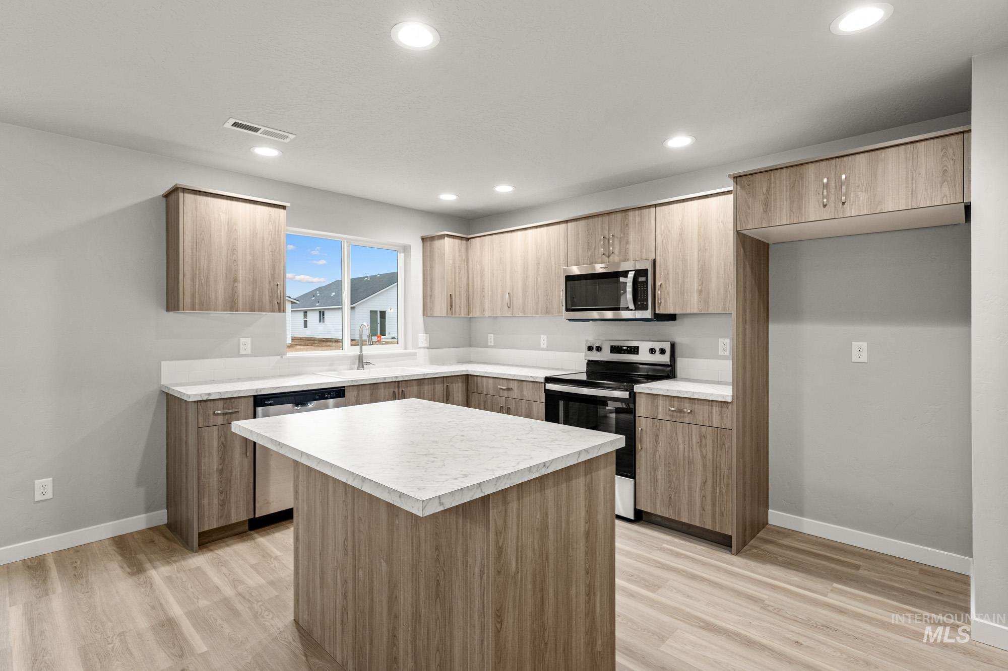 2874 W Taiban Creek Dr, Kuna, Idaho 83634, 4 Bedrooms, 2.5 Bathrooms, Residential For Sale, Price $459,990,MLS 98978066