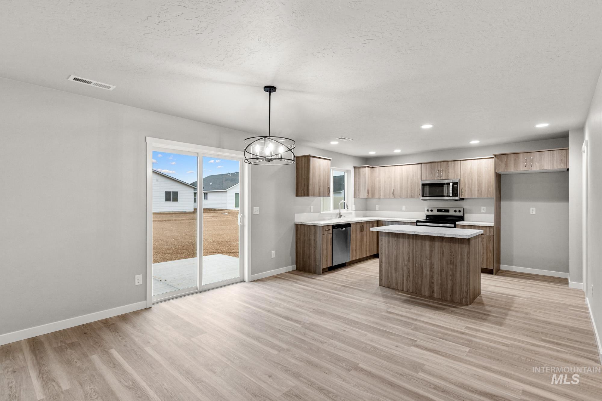 2874 W Taiban Creek Dr, Kuna, Idaho 83634, 4 Bedrooms, 2.5 Bathrooms, Residential For Sale, Price $459,990,MLS 98978066