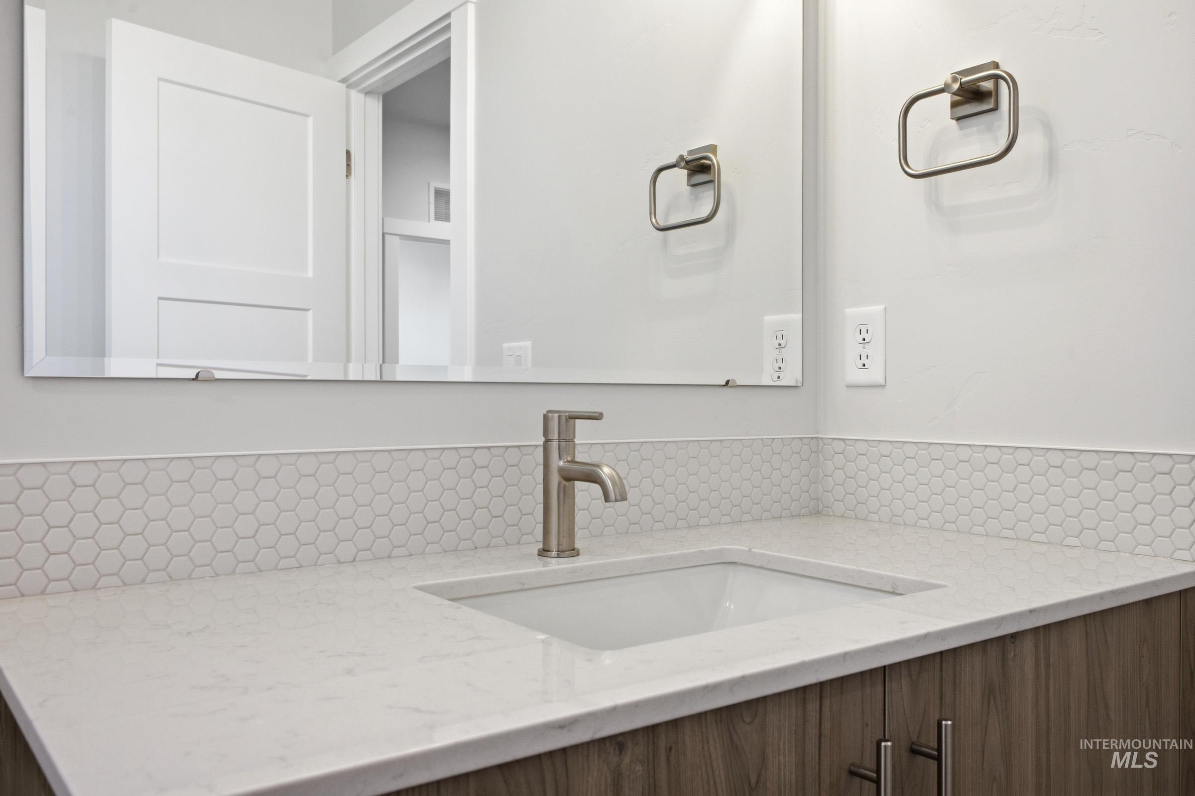 6903 S Harvest Cove Ave, Boise, Idaho 83709, 3 Bedrooms, 2.5 Bathrooms, Residential For Sale, Price $446,990, 98978067