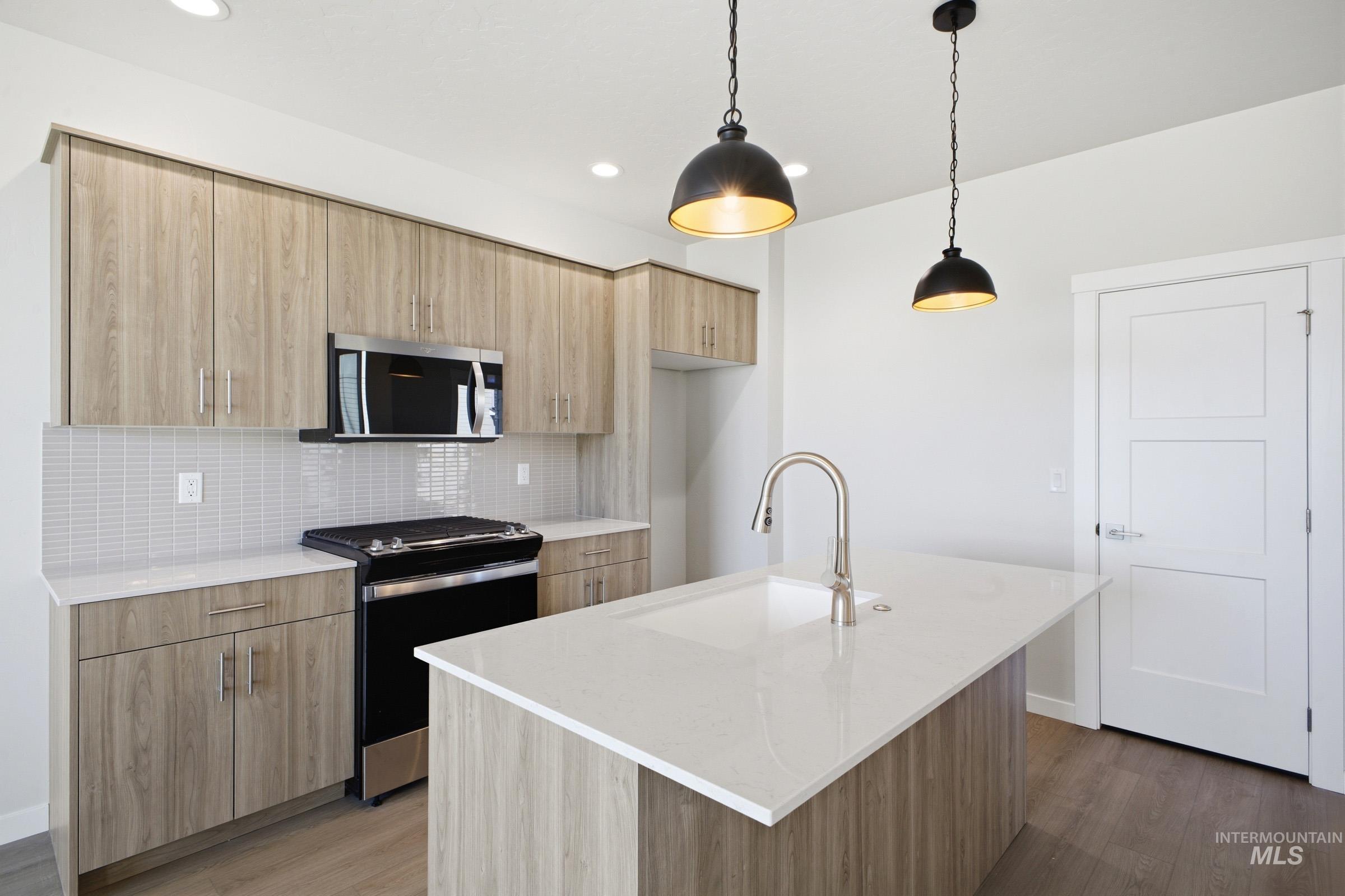 6903 S Harvest Cove Ave, Boise, Idaho 83709, 3 Bedrooms, 2.5 Bathrooms, Residential For Sale, Price $446,990, 98978067