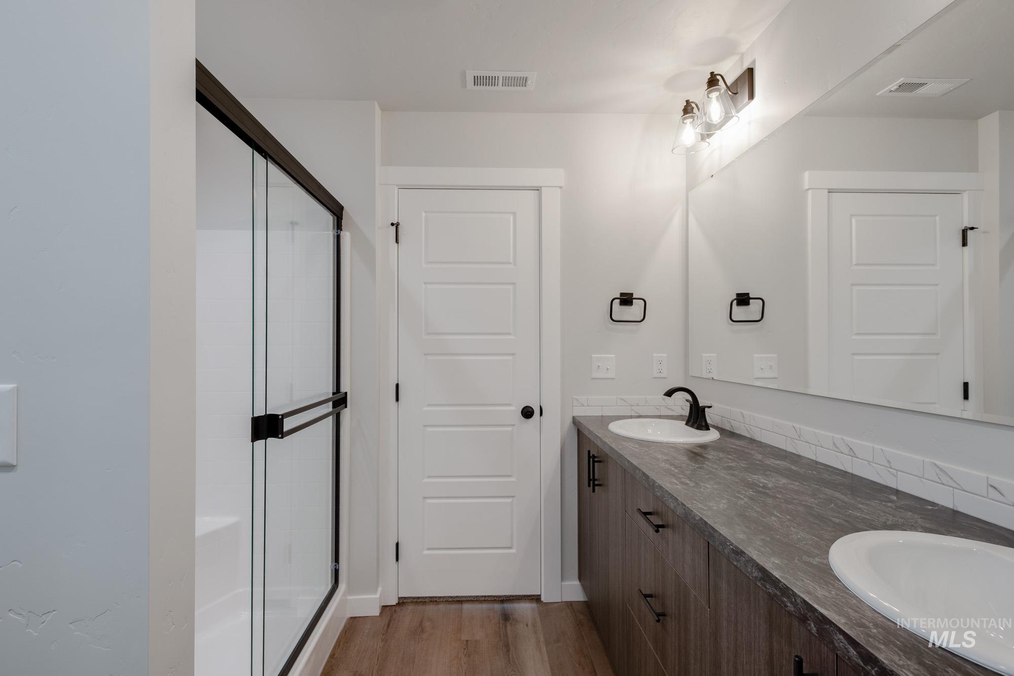 5401 S Desert Cactus Ave, Meridian, Idaho 83642, 4 Bedrooms, 2 Bathrooms, Residential For Sale, Price $494,990,MLS 98978068