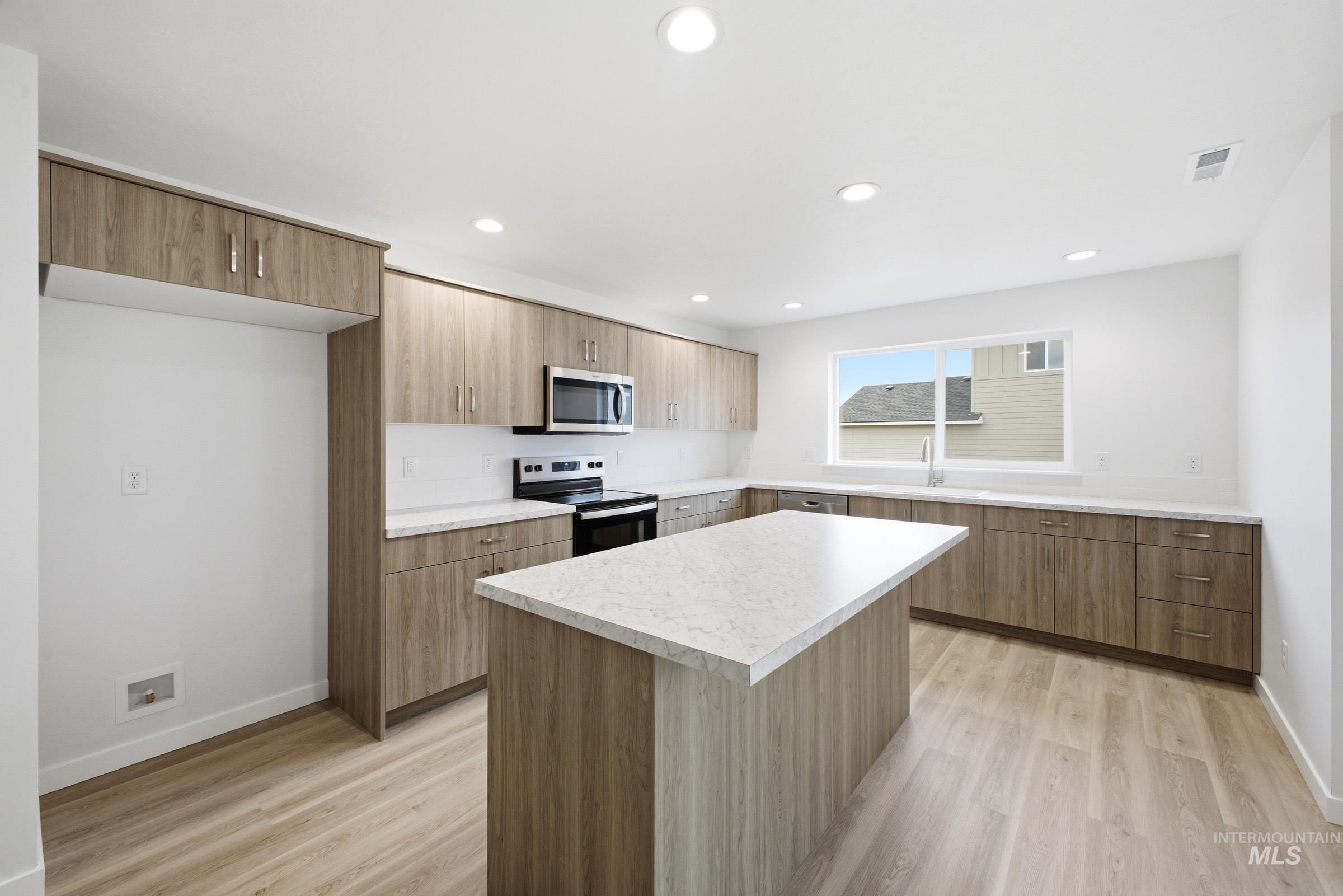 13724 Judson St, Caldwell, Idaho 83607, 5 Bedrooms, 2.5 Bathrooms, Residential For Sale, Price $479,990,MLS 98978070