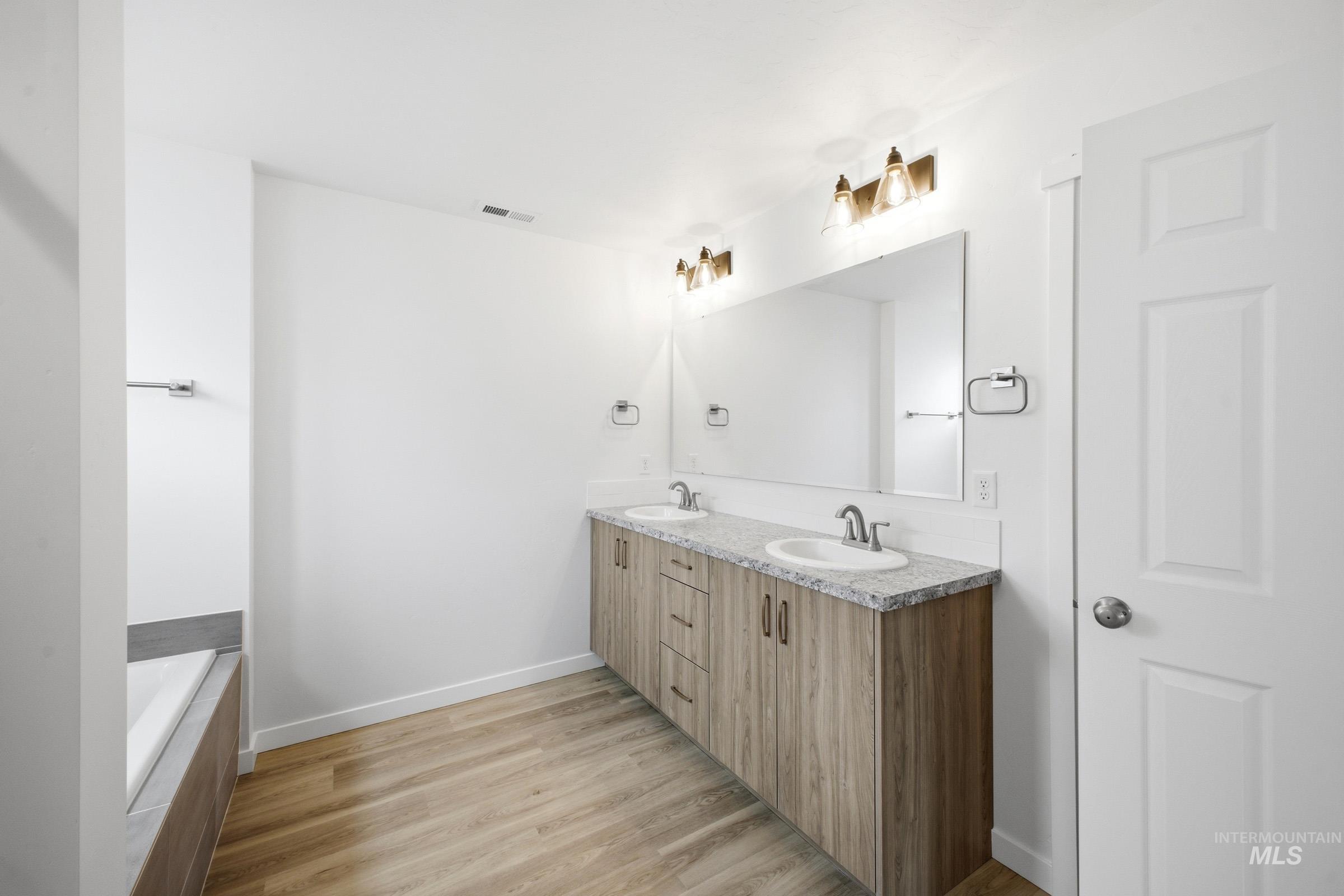 13724 Judson St, Caldwell, Idaho 83607, 5 Bedrooms, 2.5 Bathrooms, Residential For Sale, Price $479,990,MLS 98978070