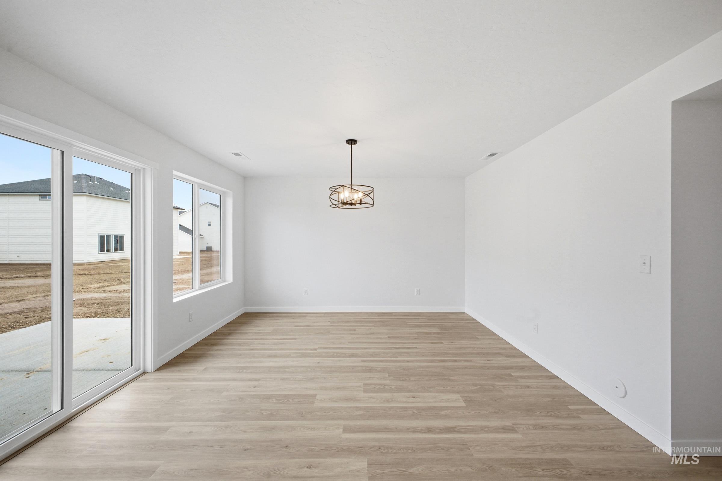 13724 Judson St, Caldwell, Idaho 83607, 5 Bedrooms, 2.5 Bathrooms, Residential For Sale, Price $479,990,MLS 98978070