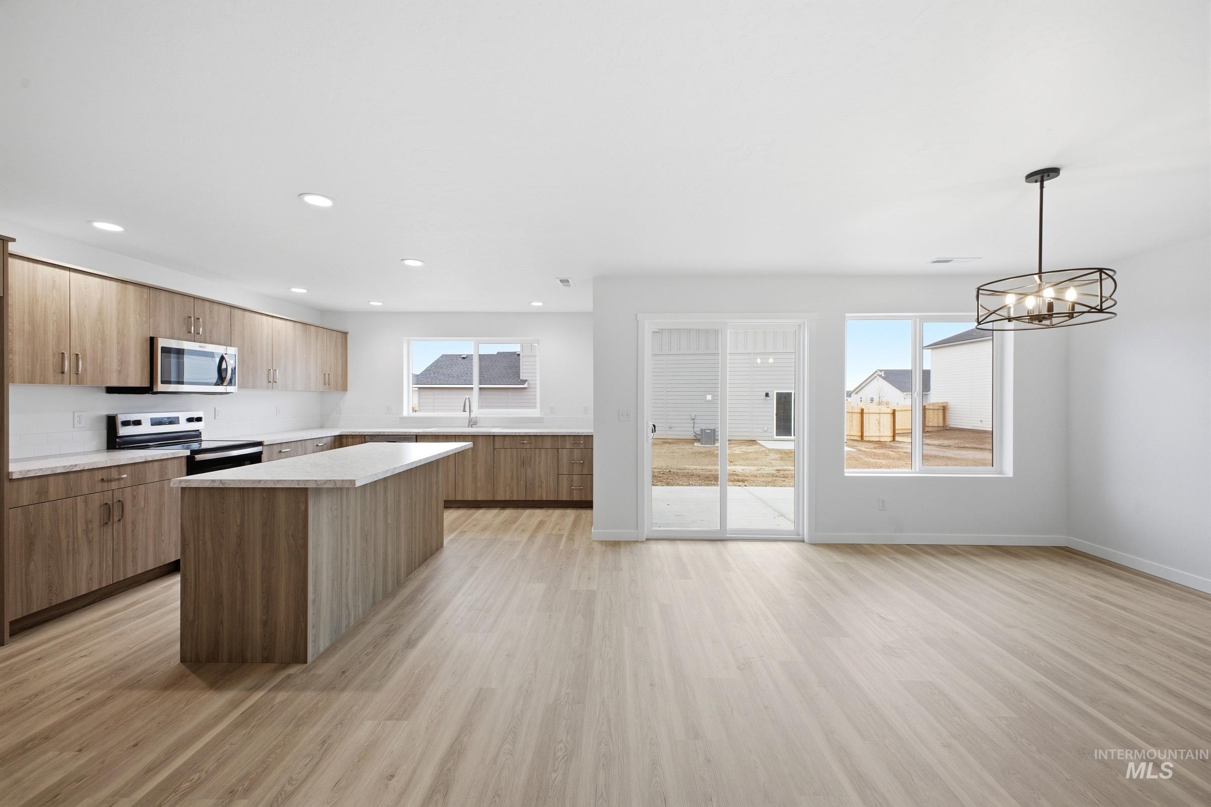 13724 Judson St, Caldwell, Idaho 83607, 5 Bedrooms, 2.5 Bathrooms, Residential For Sale, Price $479,990,MLS 98978070