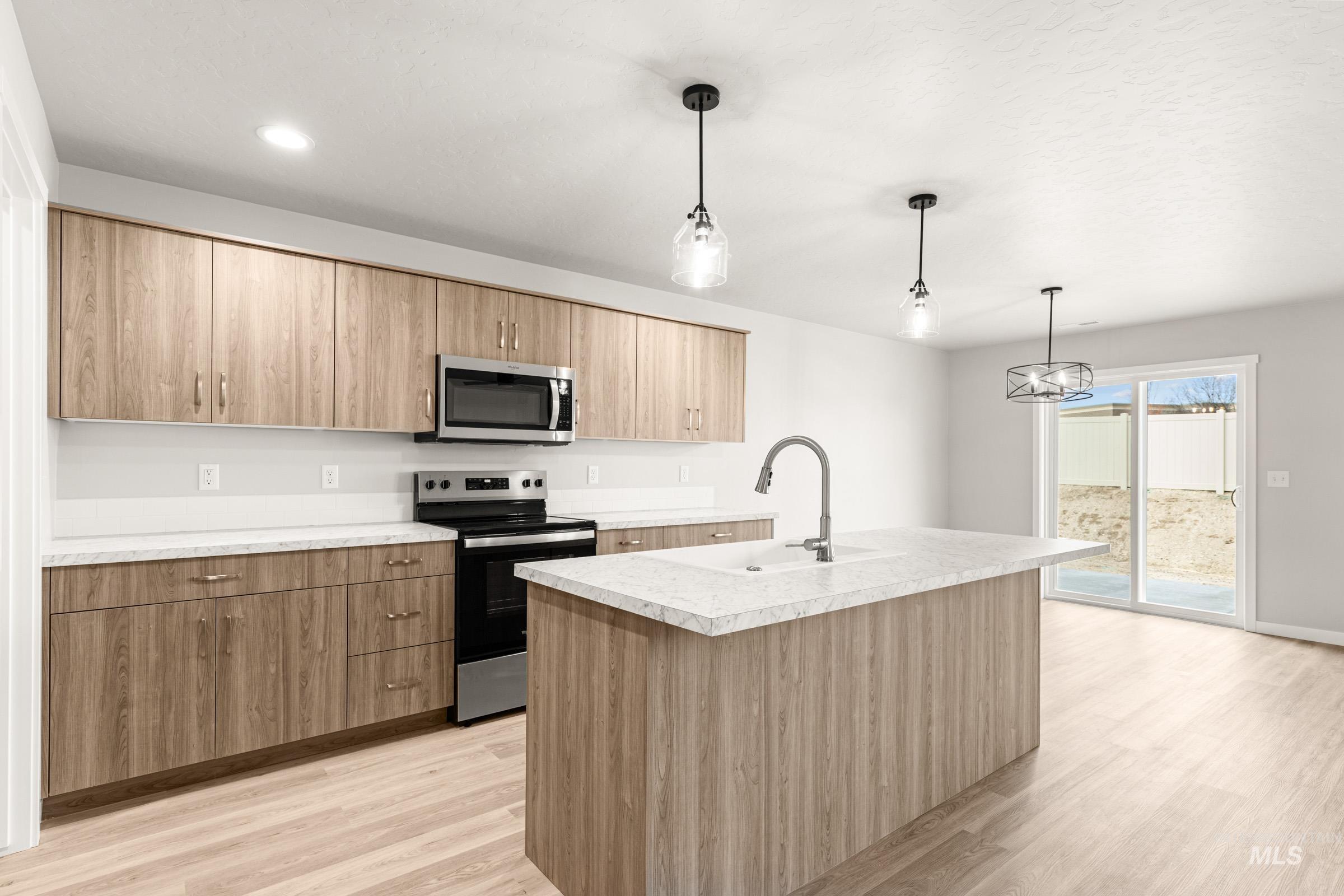 27 S Sweetgrass Pl, Nampa, Idaho 83651, 4 Bedrooms, 2.5 Bathrooms, Residential For Sale, Price $434,990,MLS 98978071