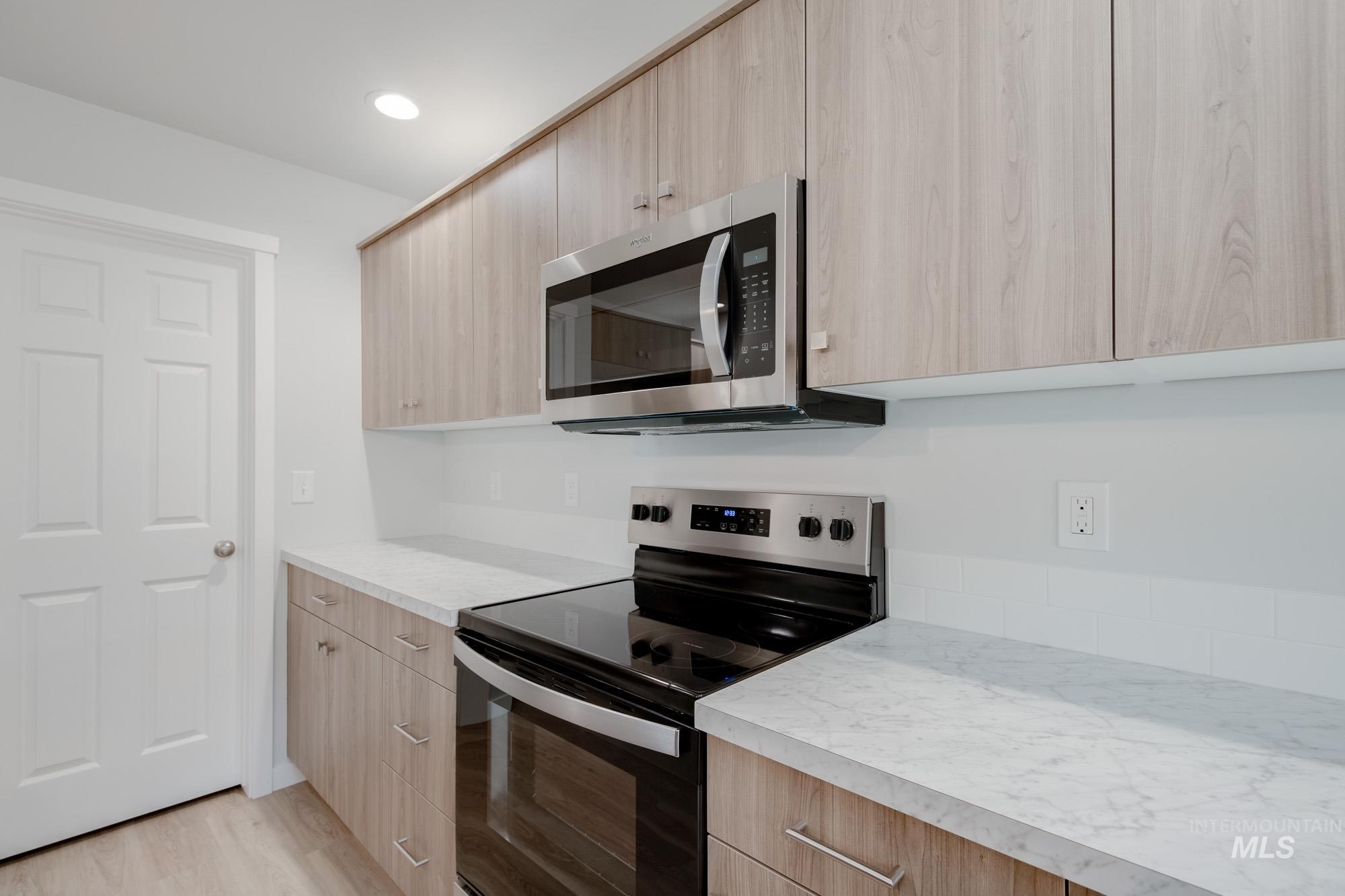 27 S Sweetgrass Pl, Nampa, Idaho 83651, 4 Bedrooms, 2.5 Bathrooms, Residential For Sale, Price $434,990, 98978071