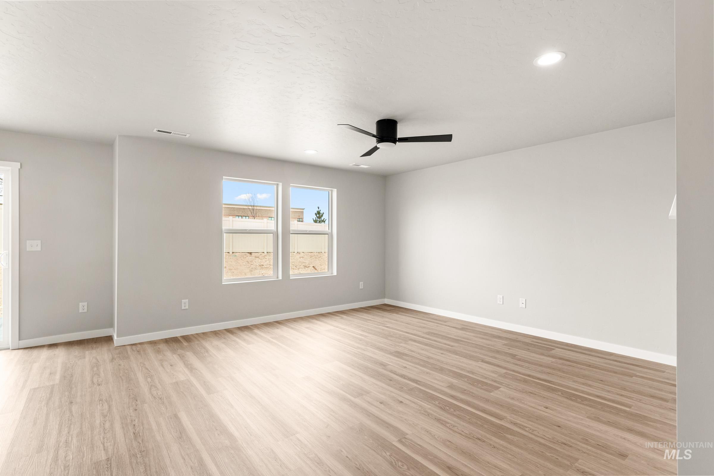 27 S Sweetgrass Pl, Nampa, Idaho 83651, 4 Bedrooms, 2.5 Bathrooms, Residential For Sale, Price $434,990,MLS 98978071