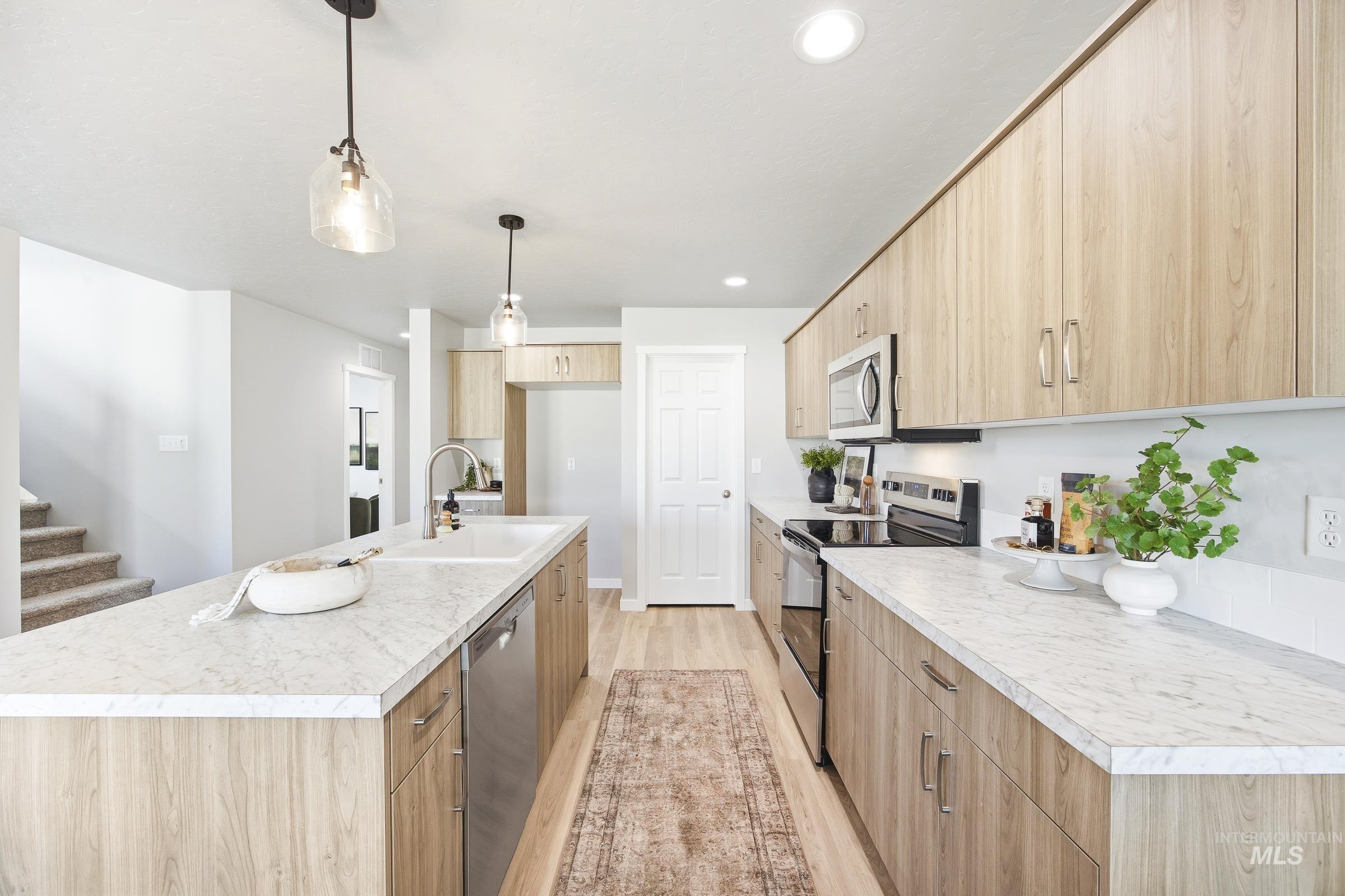 27 S Sweetgrass Pl, Nampa, Idaho 83651, 4 Bedrooms, 2.5 Bathrooms, Residential For Sale, Price $436,990,MLS 98978071