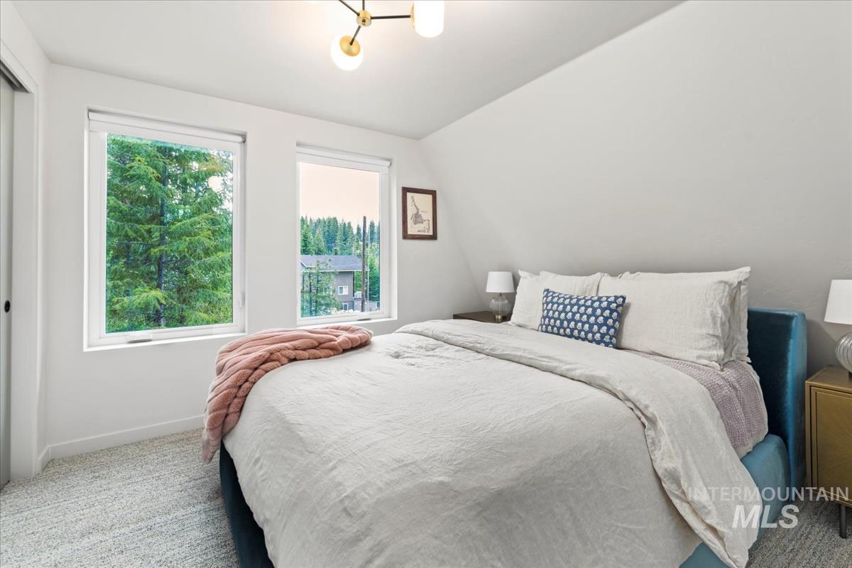 64 Fairway Dr, Garden Valley, Idaho 83622, 2 Bedrooms, 2 Bathrooms, Residential For Sale, Price $699,900, 98978072