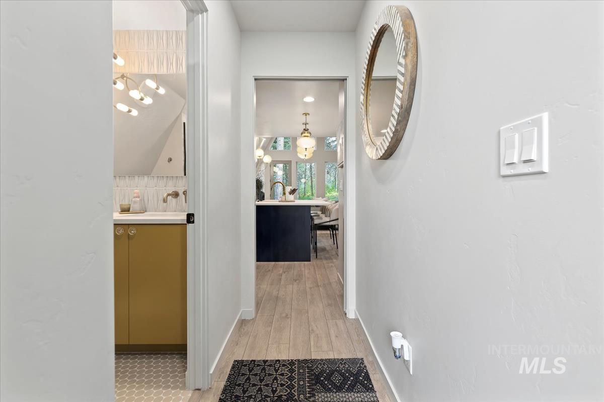 64 Fairway Dr, Garden Valley, Idaho 83622, 2 Bedrooms, 2 Bathrooms, Residential For Sale, Price $699,900, 98978072