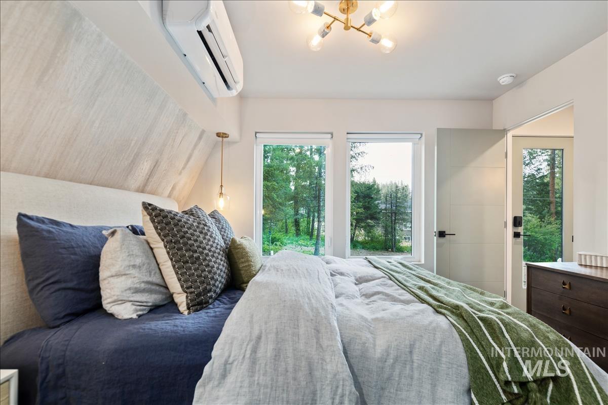 64 Fairway Dr, Garden Valley, Idaho 83622, 2 Bedrooms, 2 Bathrooms, Residential For Sale, Price $699,900, 98978072