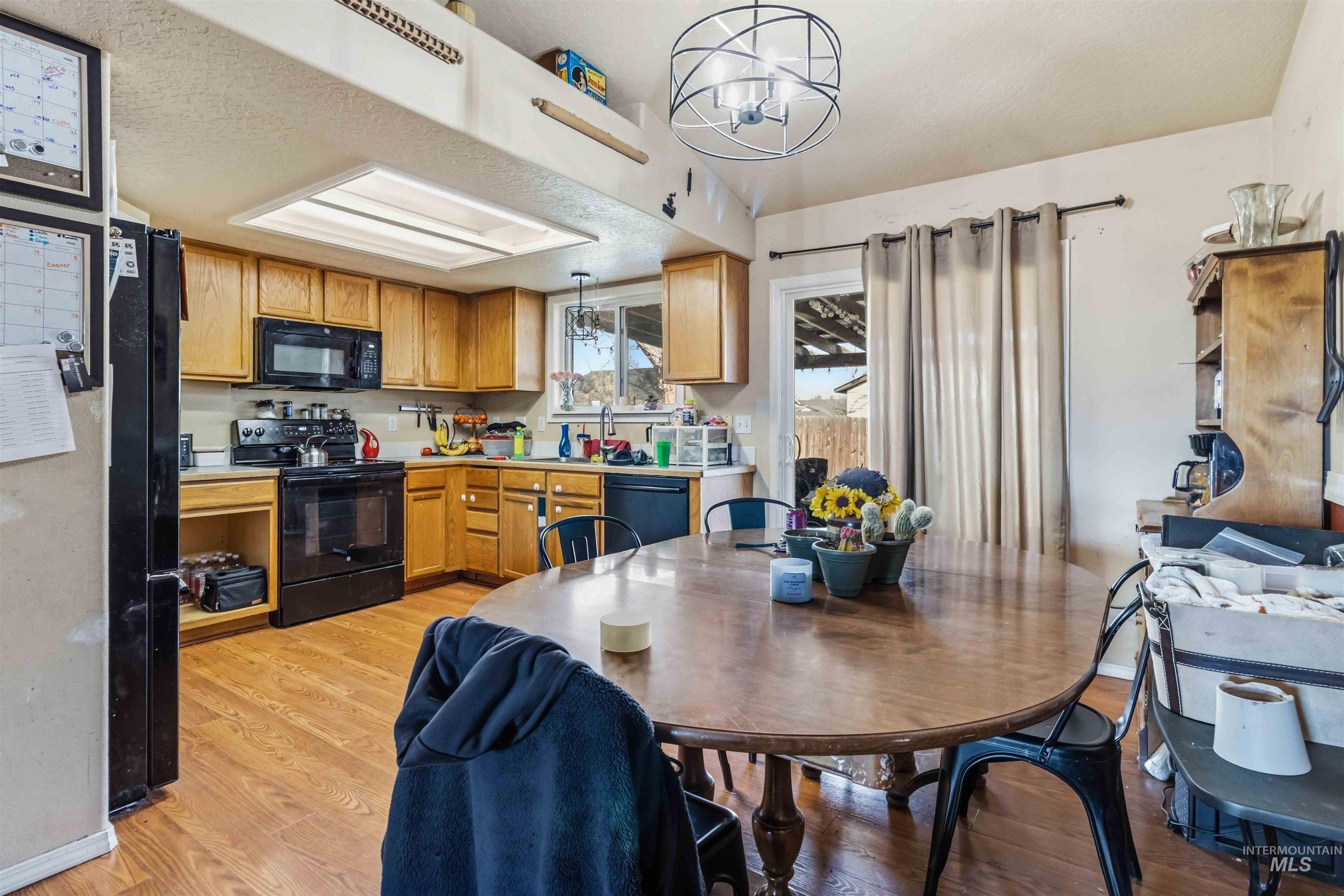 1610 W Hawaii, Nampa, Idaho 83686, 3 Bedrooms, 2 Bathrooms, Residential For Sale, Price $369,900, 98978073