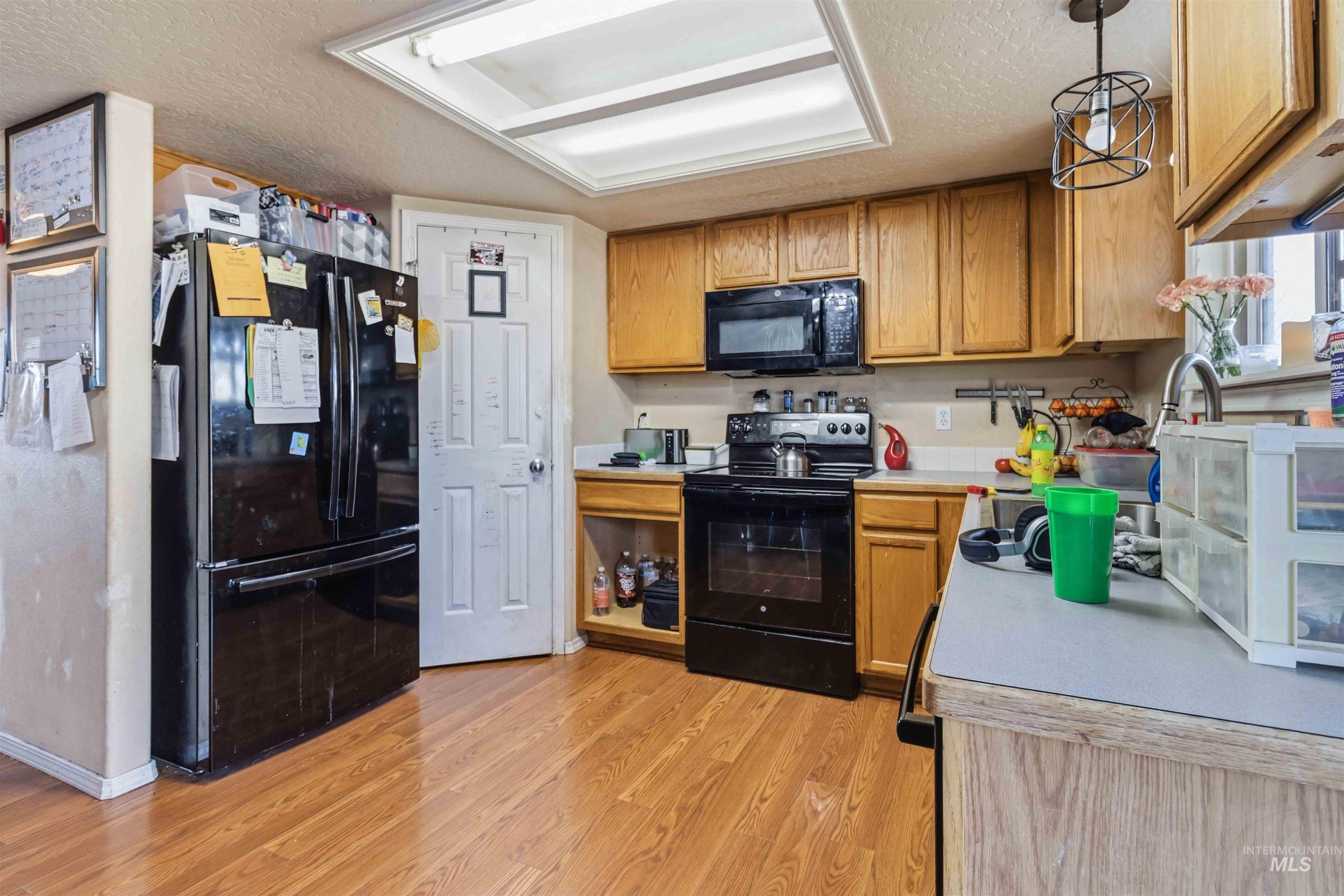 1610 W Hawaii, Nampa, Idaho 83686, 3 Bedrooms, 2 Bathrooms, Residential For Sale, Price $369,900, 98978073