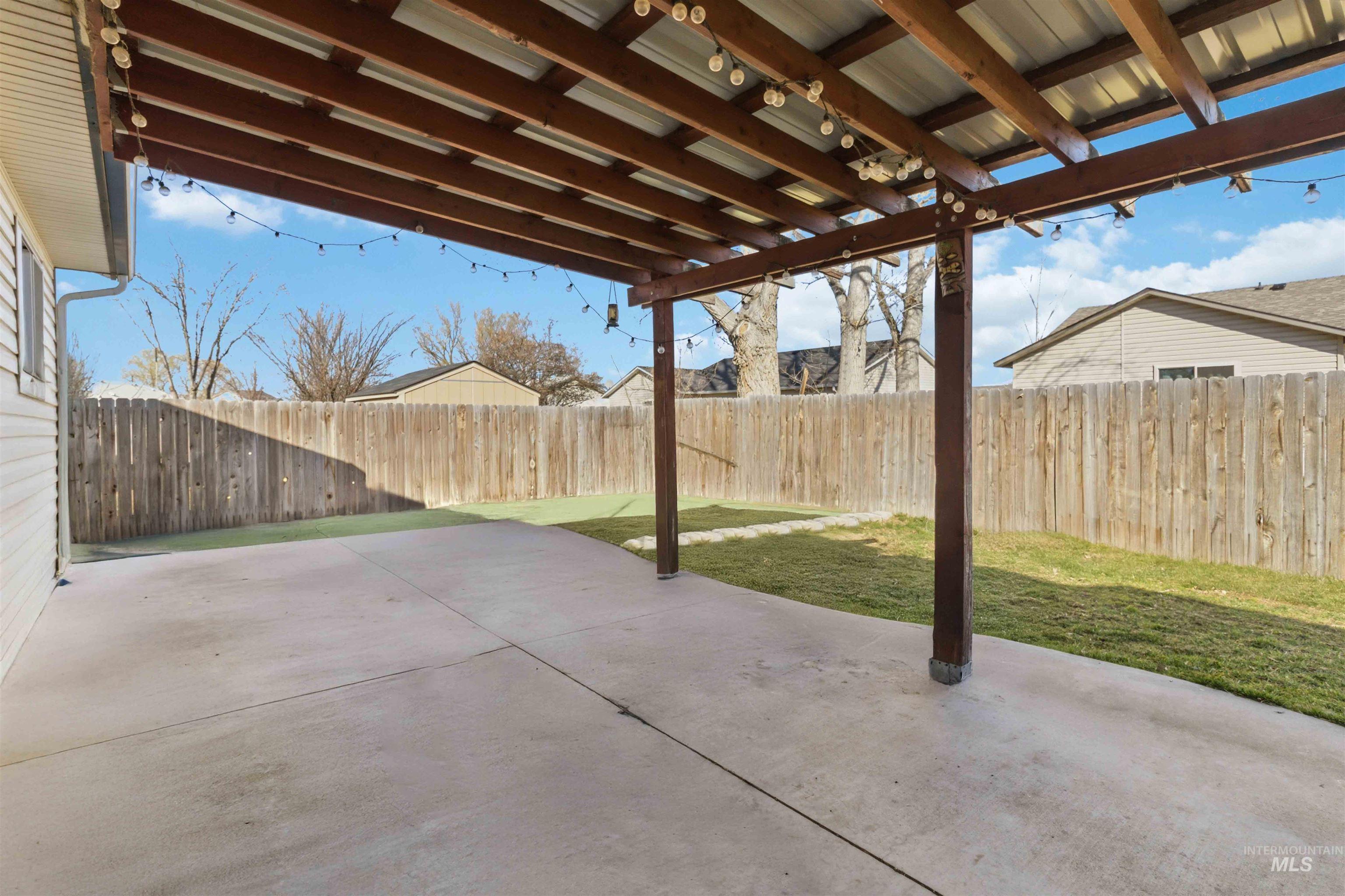 1610 W Hawaii, Nampa, Idaho 83686, 3 Bedrooms, 2 Bathrooms, Residential For Sale, Price $369,900, 98978073