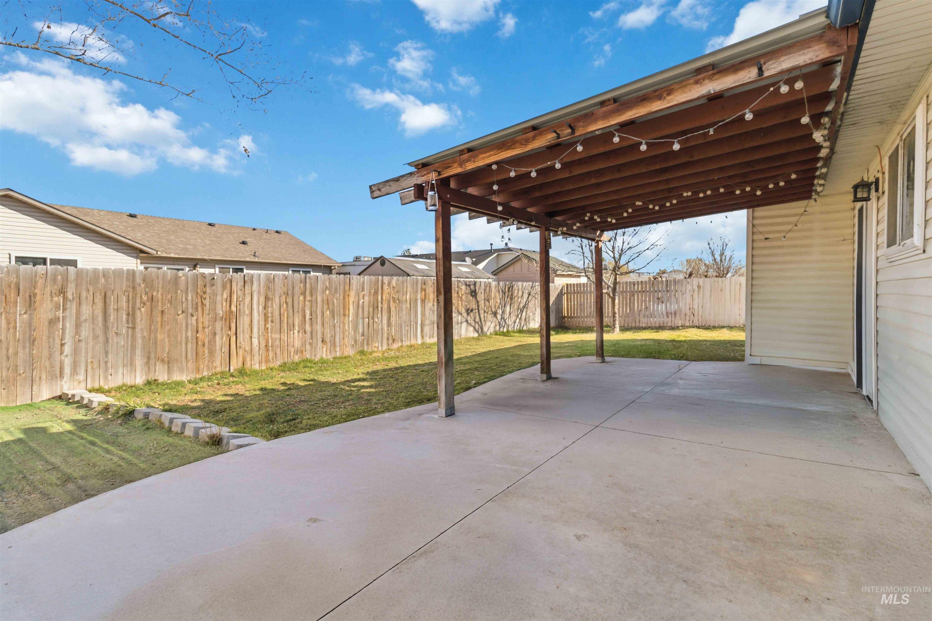 1610 W Hawaii, Nampa, Idaho 83686, 3 Bedrooms, 2 Bathrooms, Residential For Sale, Price $369,900, 98978073