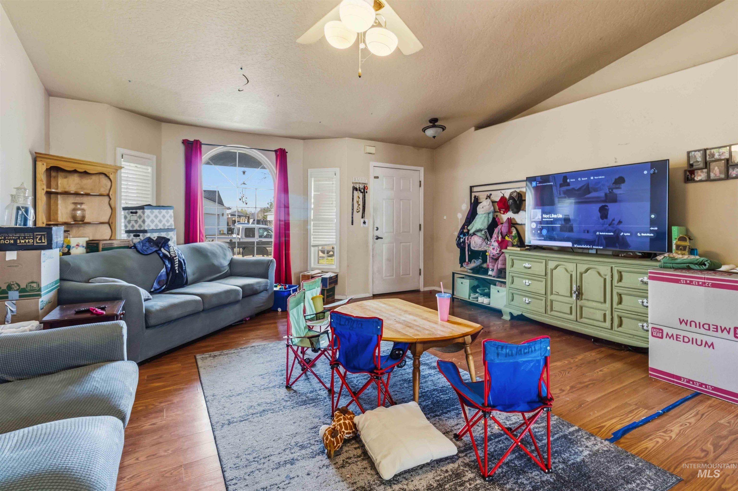 1610 W Hawaii, Nampa, Idaho 83686, 3 Bedrooms, 2 Bathrooms, Residential For Sale, Price $369,900, 98978073