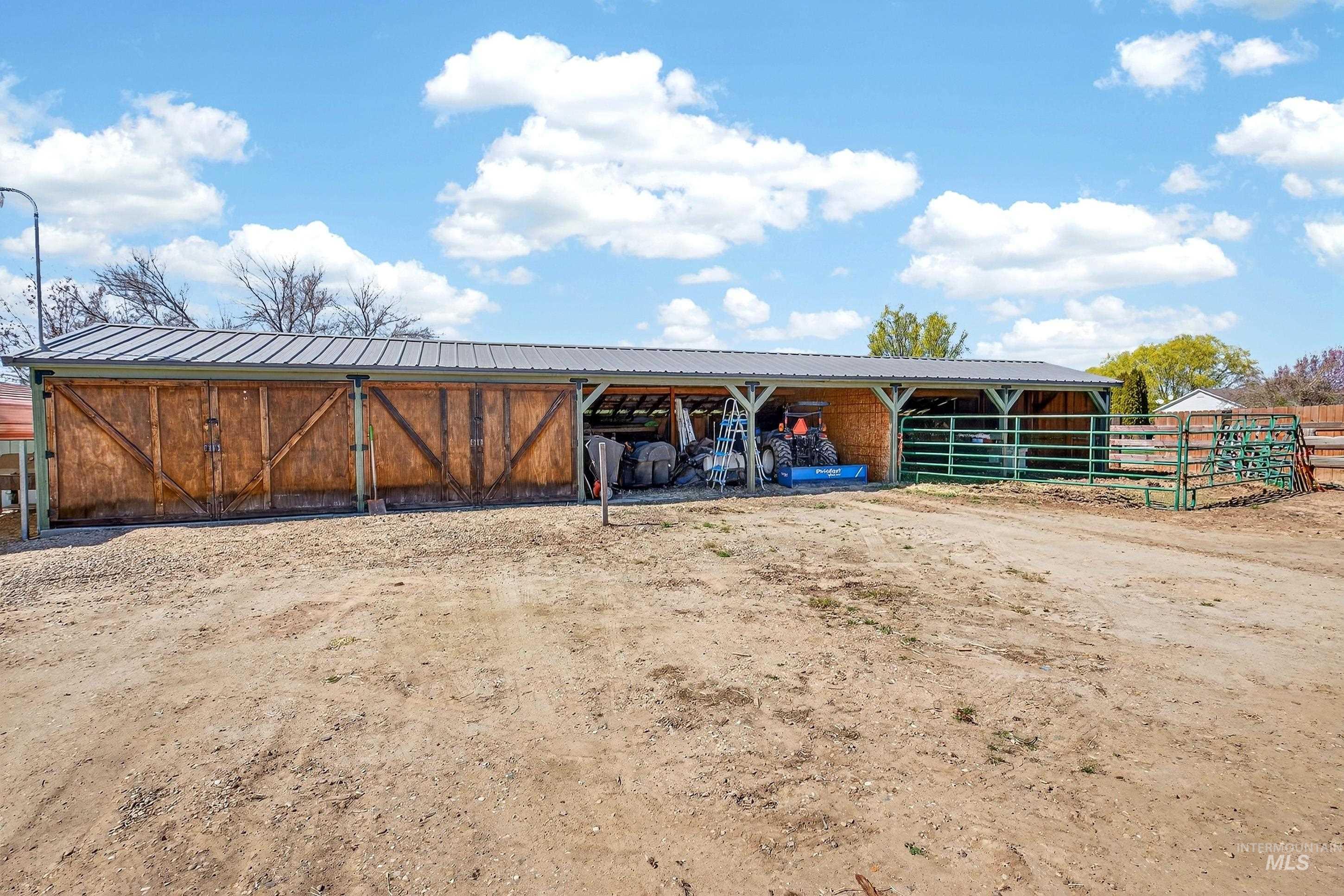 23466 Freezeout Rd, Caldwell, Idaho 83607, 3 Bedrooms, 3 Bathrooms, Residential For Sale, Price $825,000,MLS 98978075