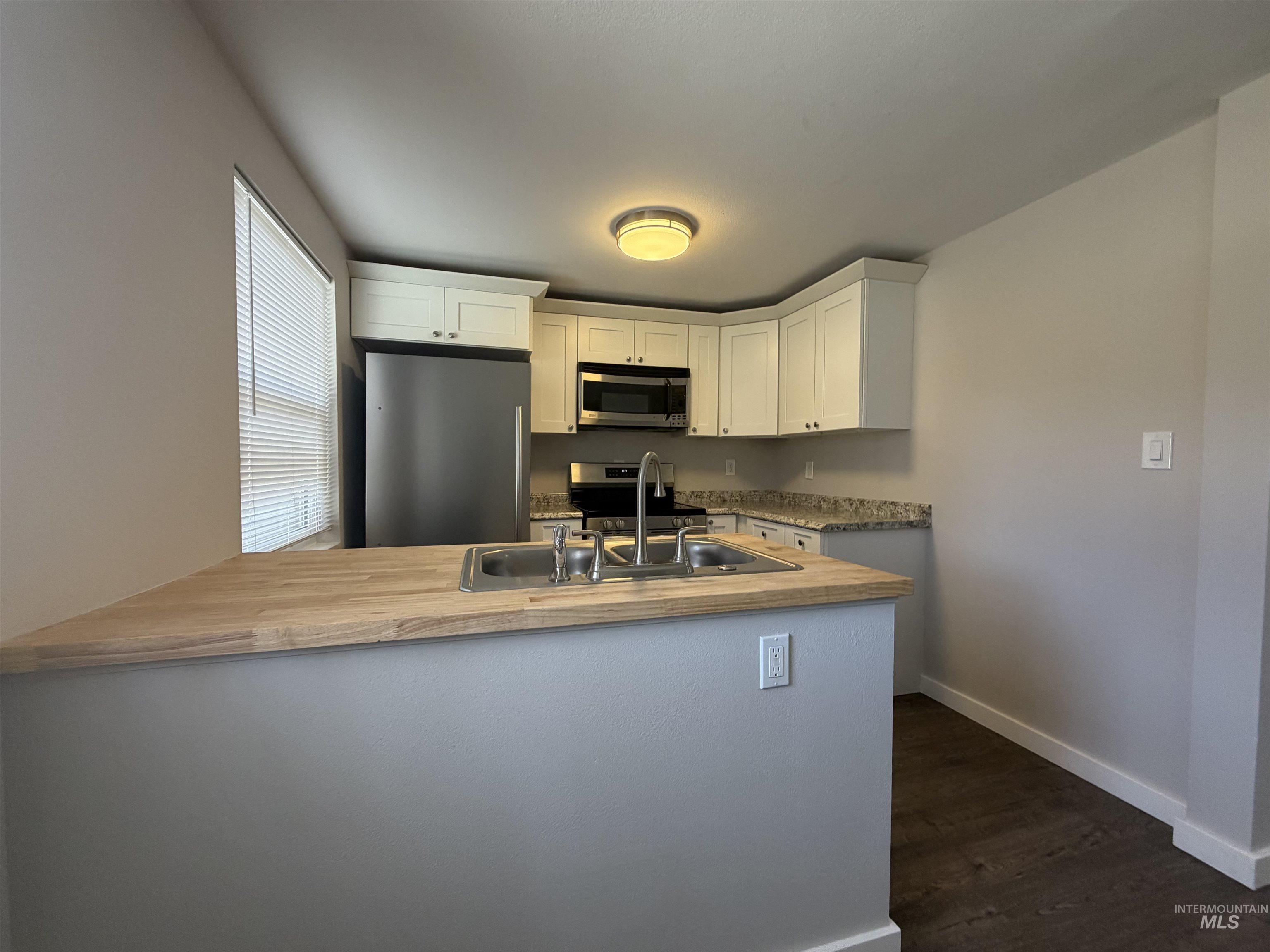 1805 Dorian Dr, Twin Falls, Idaho 83301, 4 Bedrooms, 2 Bathrooms, Residential For Sale, Price $325,000,MLS 98978076