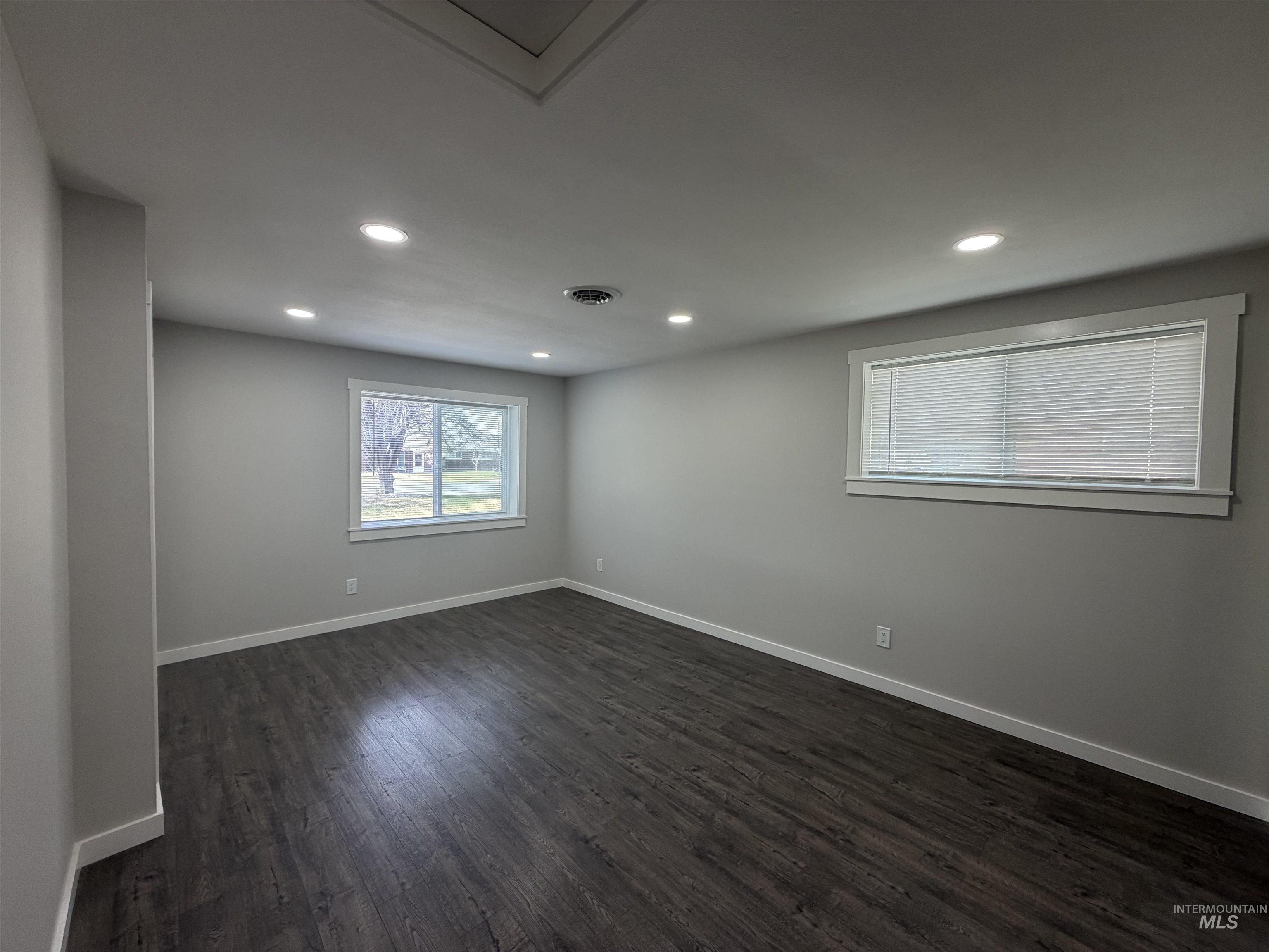 1805 Dorian Dr, Twin Falls, Idaho 83301, 4 Bedrooms, 2 Bathrooms, Residential For Sale, Price $325,000,MLS 98978076