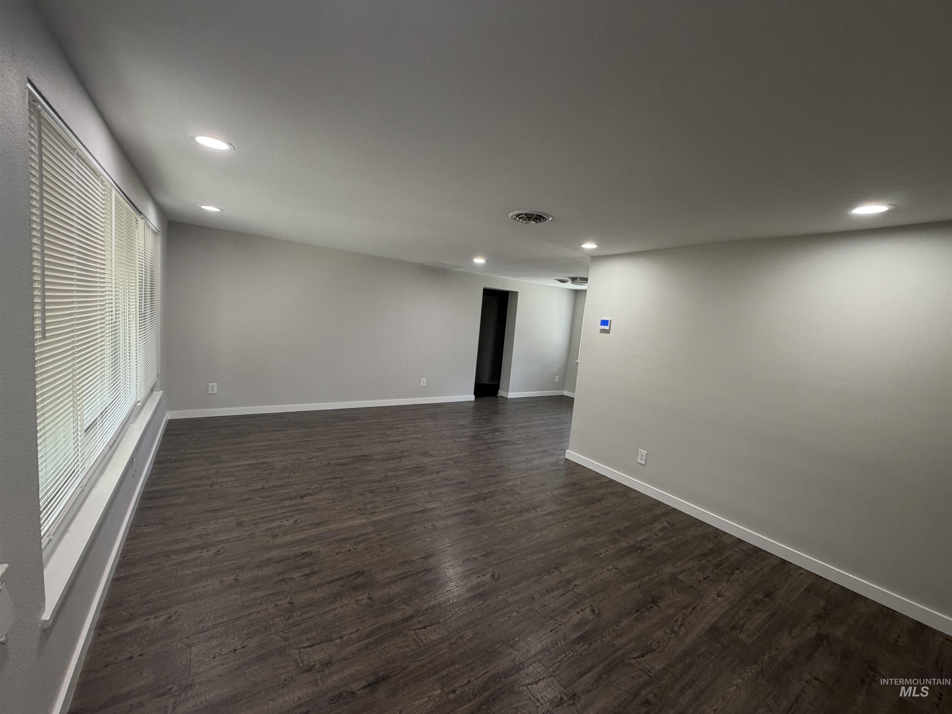 1805 Dorian Dr, Twin Falls, Idaho 83301, 4 Bedrooms, 2 Bathrooms, Residential For Sale, Price $325,000,MLS 98978076