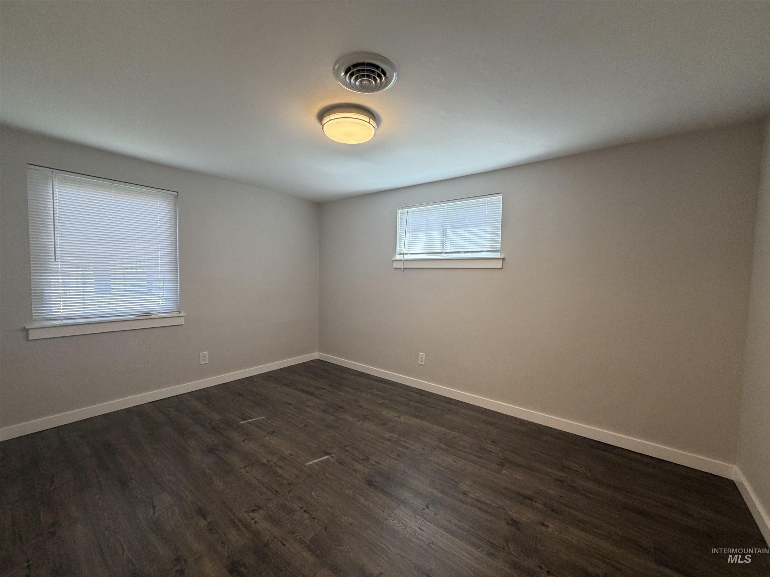 1805 Dorian Dr, Twin Falls, Idaho 83301, 4 Bedrooms, 2 Bathrooms, Residential For Sale, Price $325,000,MLS 98978076