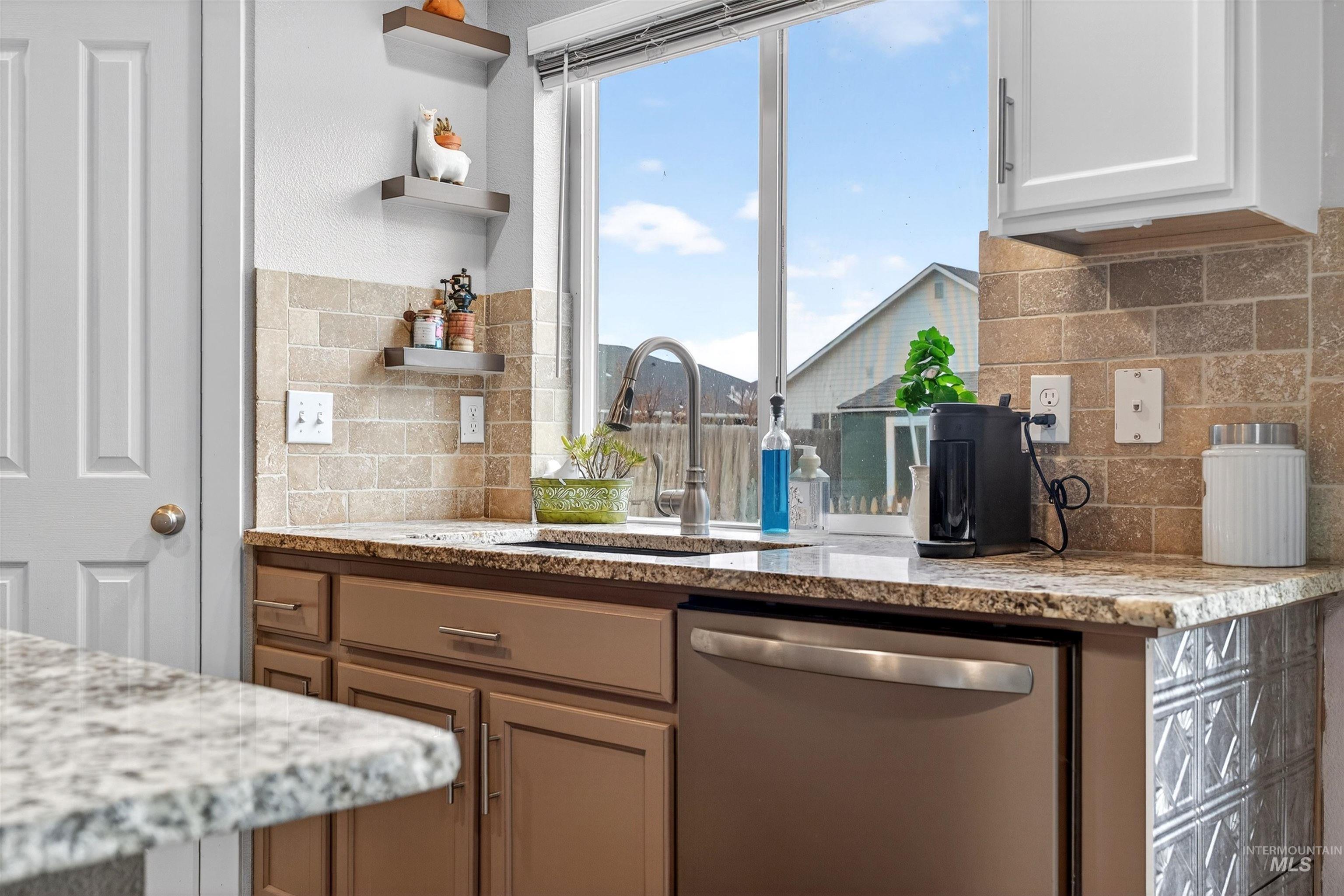 1110 N Finsbury Ave., Star, Idaho 83669, 4 Bedrooms, 3 Bathrooms, Residential For Sale, Price $514,900,MLS 98978080