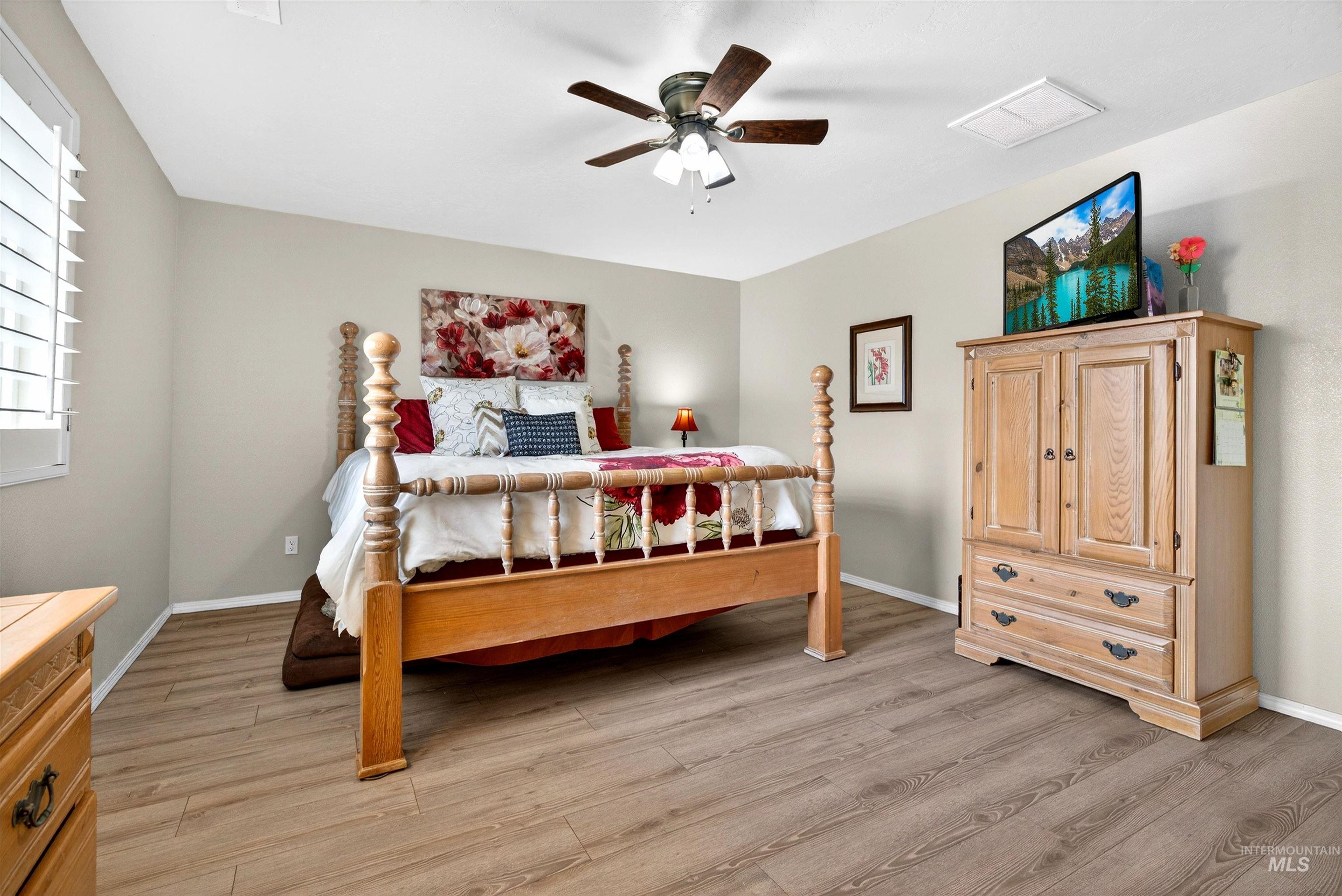 1110 N Finsbury Ave., Star, Idaho 83669, 4 Bedrooms, 3 Bathrooms, Residential For Sale, Price $514,900,MLS 98978080