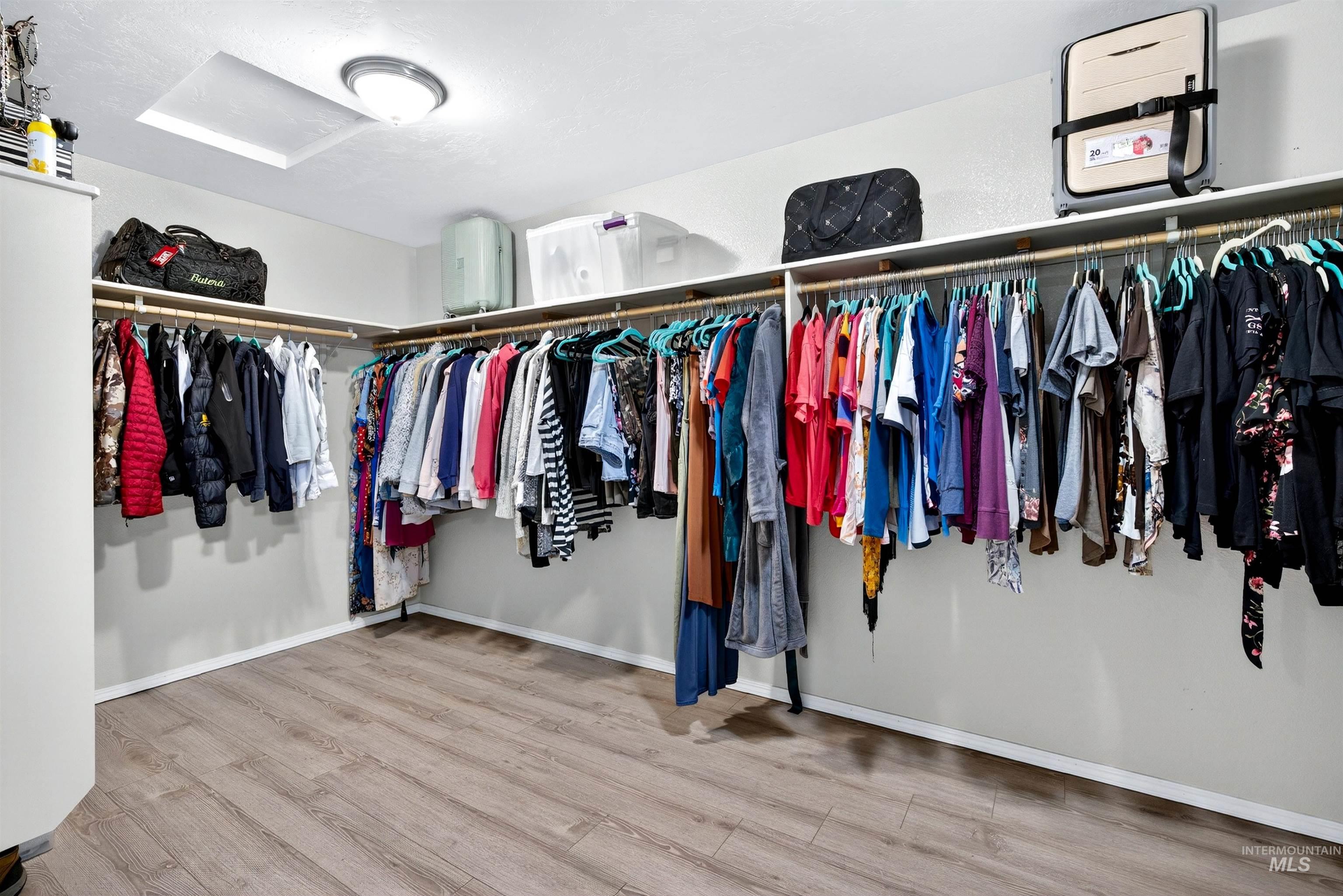 1110 N Finsbury Ave., Star, Idaho 83669, 4 Bedrooms, 3 Bathrooms, Residential For Sale, Price $514,900,MLS 98978080