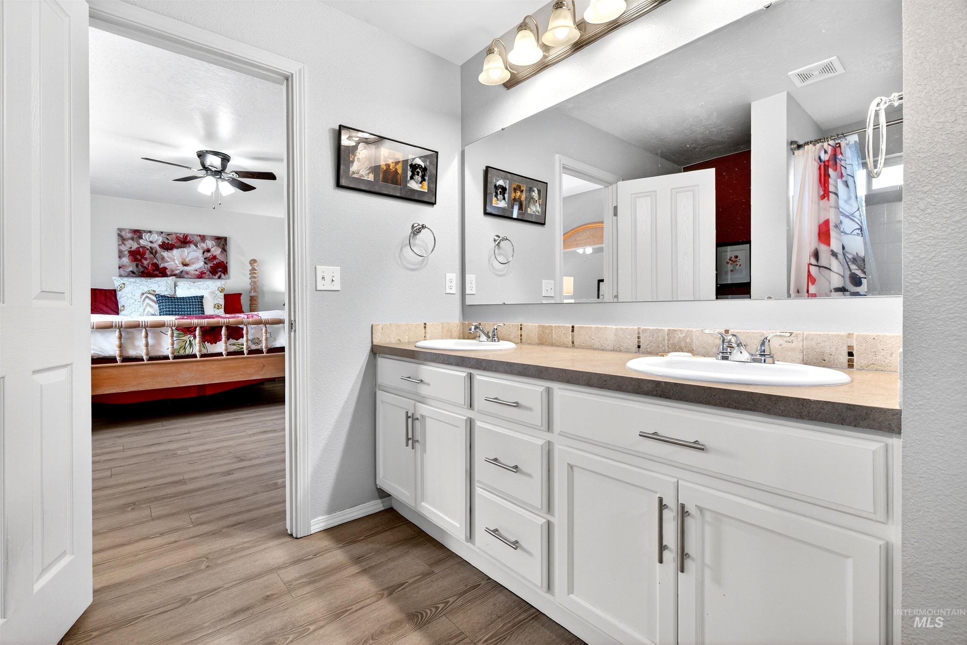 1110 N Finsbury Ave., Star, Idaho 83669, 4 Bedrooms, 3 Bathrooms, Residential For Sale, Price $514,900,MLS 98978080