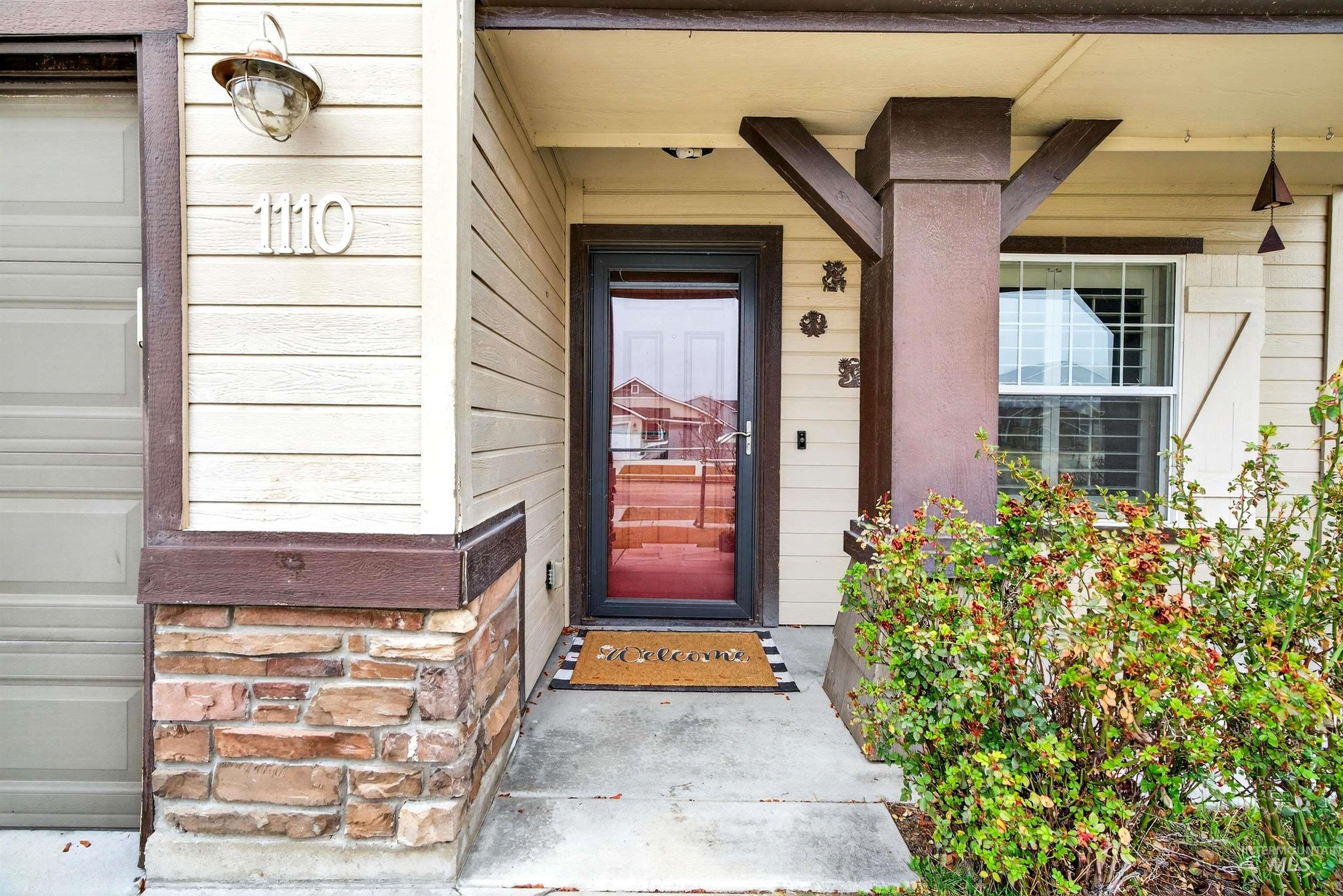 1110 N Finsbury Ave., Star, Idaho 83669, 4 Bedrooms, 3 Bathrooms, Residential For Sale, Price $514,900,MLS 98978080