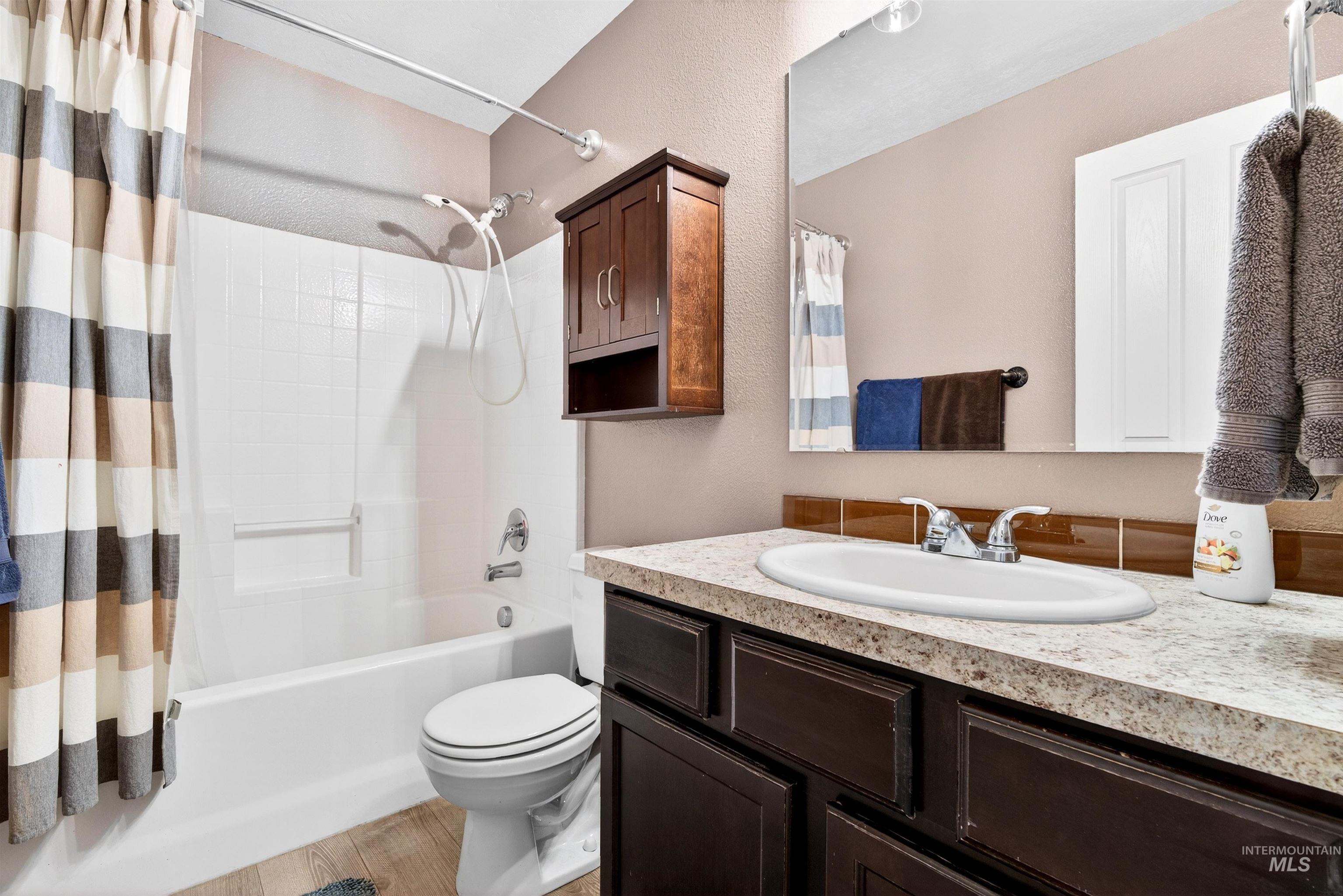 1110 N Finsbury Ave., Star, Idaho 83669, 4 Bedrooms, 3 Bathrooms, Residential For Sale, Price $514,900,MLS 98978080