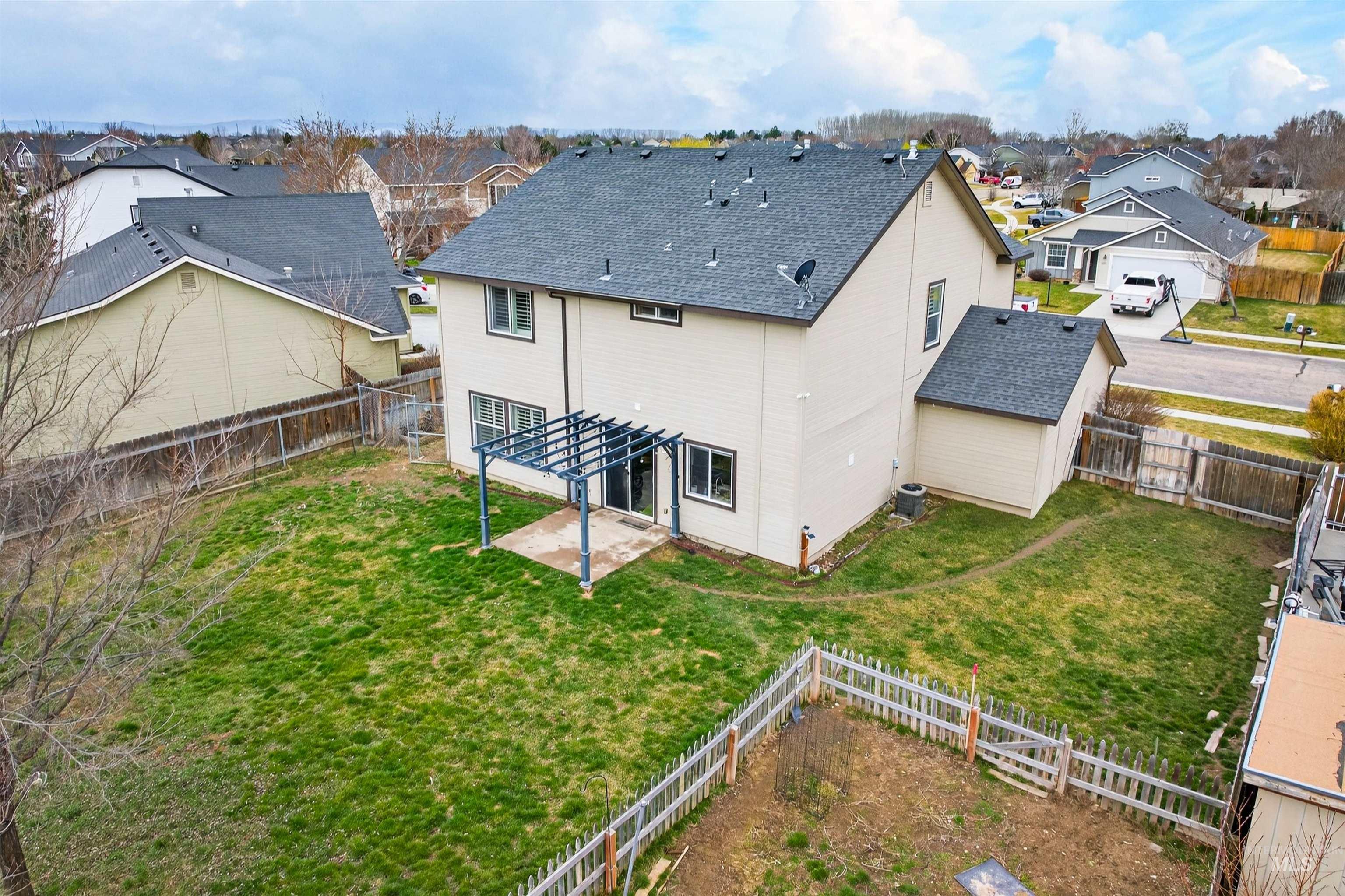 1110 N Finsbury Ave., Star, Idaho 83669, 4 Bedrooms, 3 Bathrooms, Residential For Sale, Price $514,900,MLS 98978080