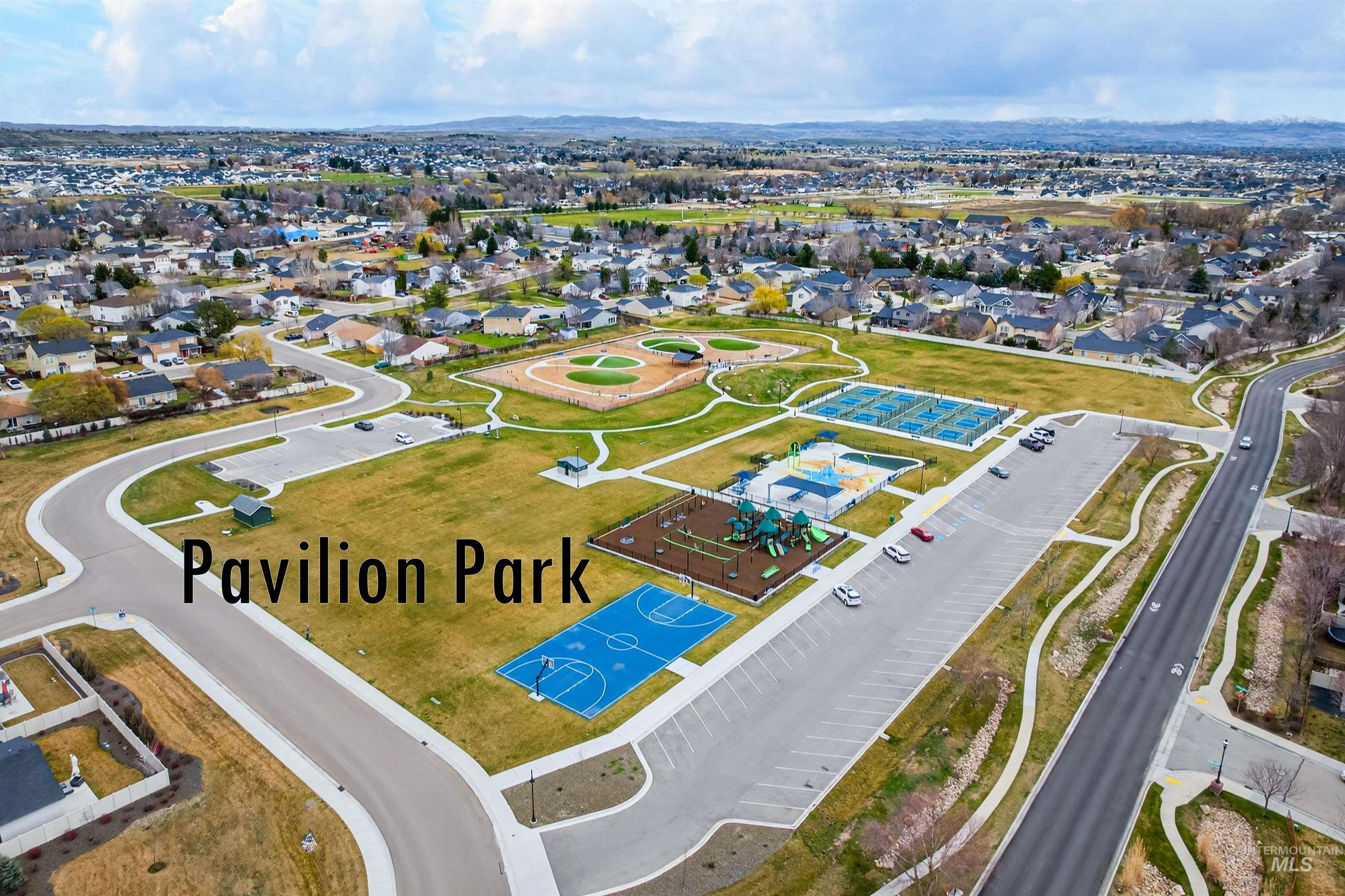 1110 N Finsbury Ave., Star, Idaho 83669, 4 Bedrooms, 3 Bathrooms, Residential For Sale, Price $514,900,MLS 98978080