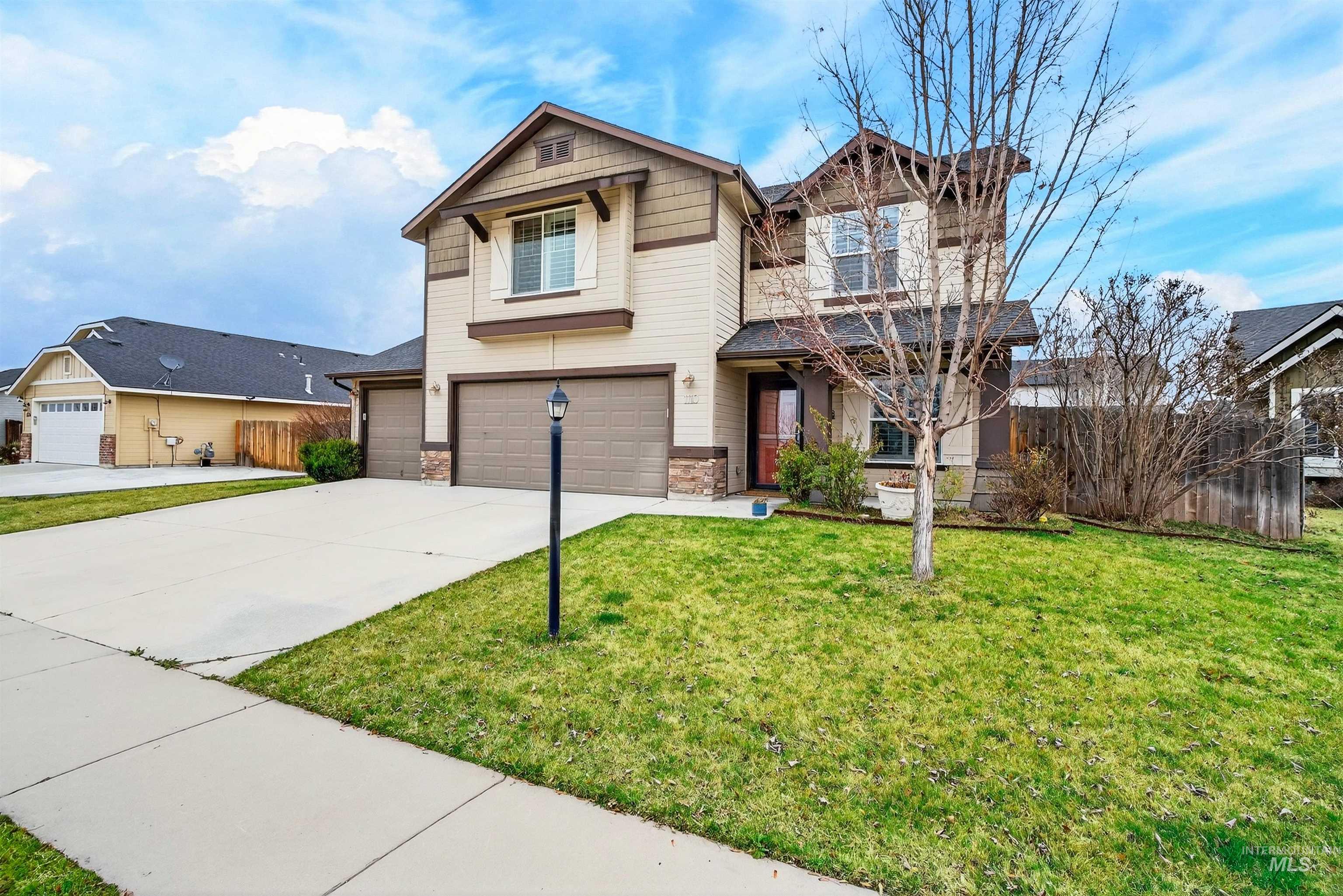 1110 N Finsbury Ave., Star, Idaho 83669, 4 Bedrooms, 3 Bathrooms, Residential For Sale, Price $514,900,MLS 98978080