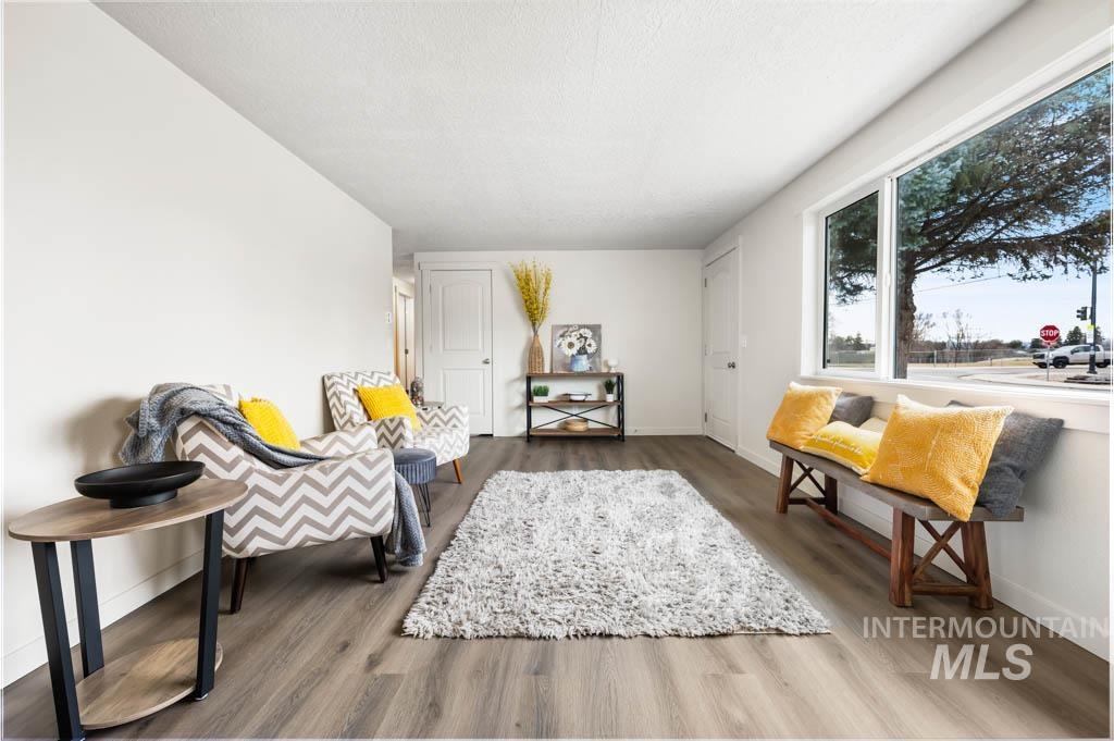 456 N School, Kuna, Idaho 83634, 3 Bedrooms, 1 Bathroom, Residential For Sale, Price $350,000, 98978081