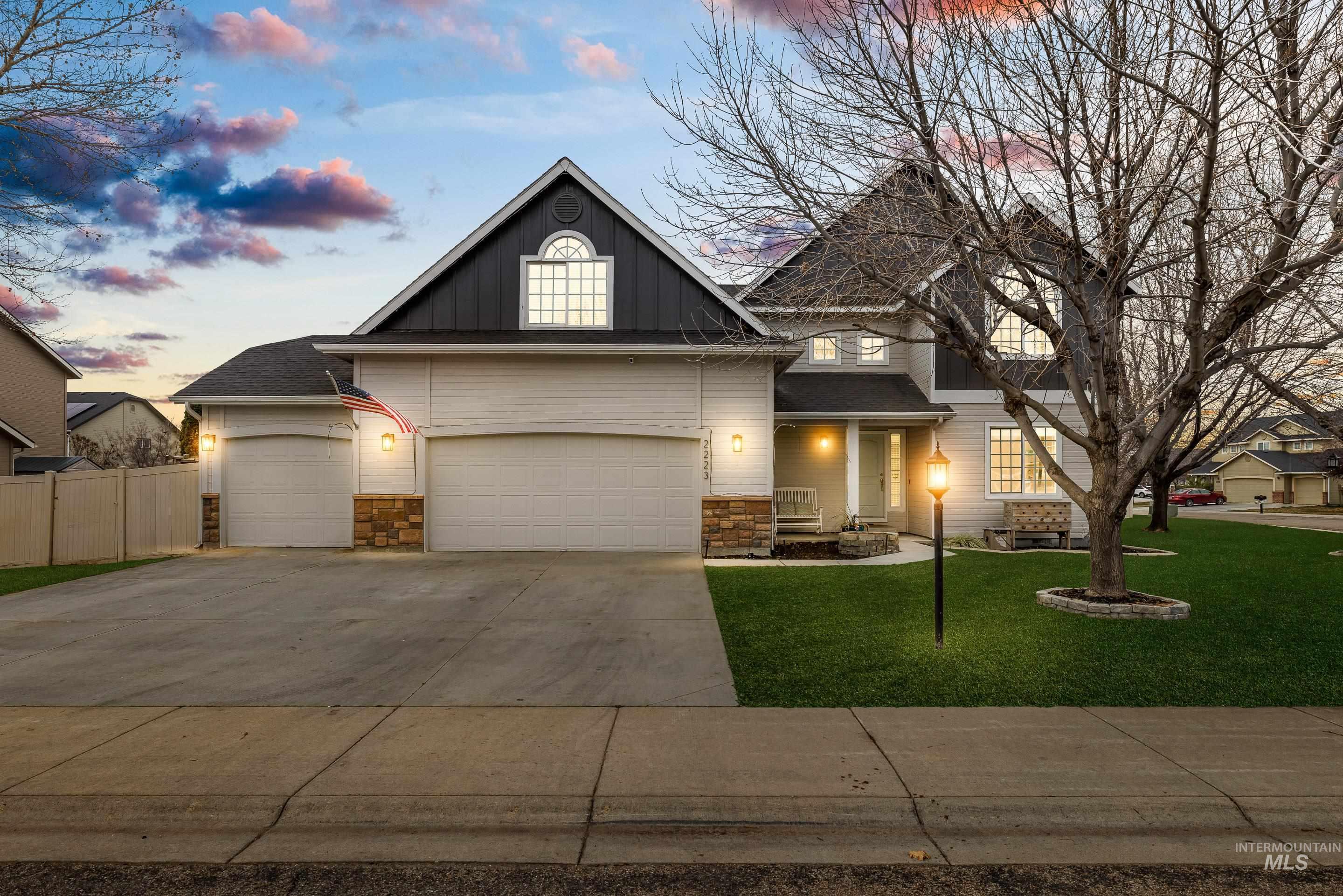 2223 N Maroon Ave, Kuna, Idaho 83634, 5 Bedrooms, 2.5 Bathrooms, Residential For Sale, Price $564,900, 98978082