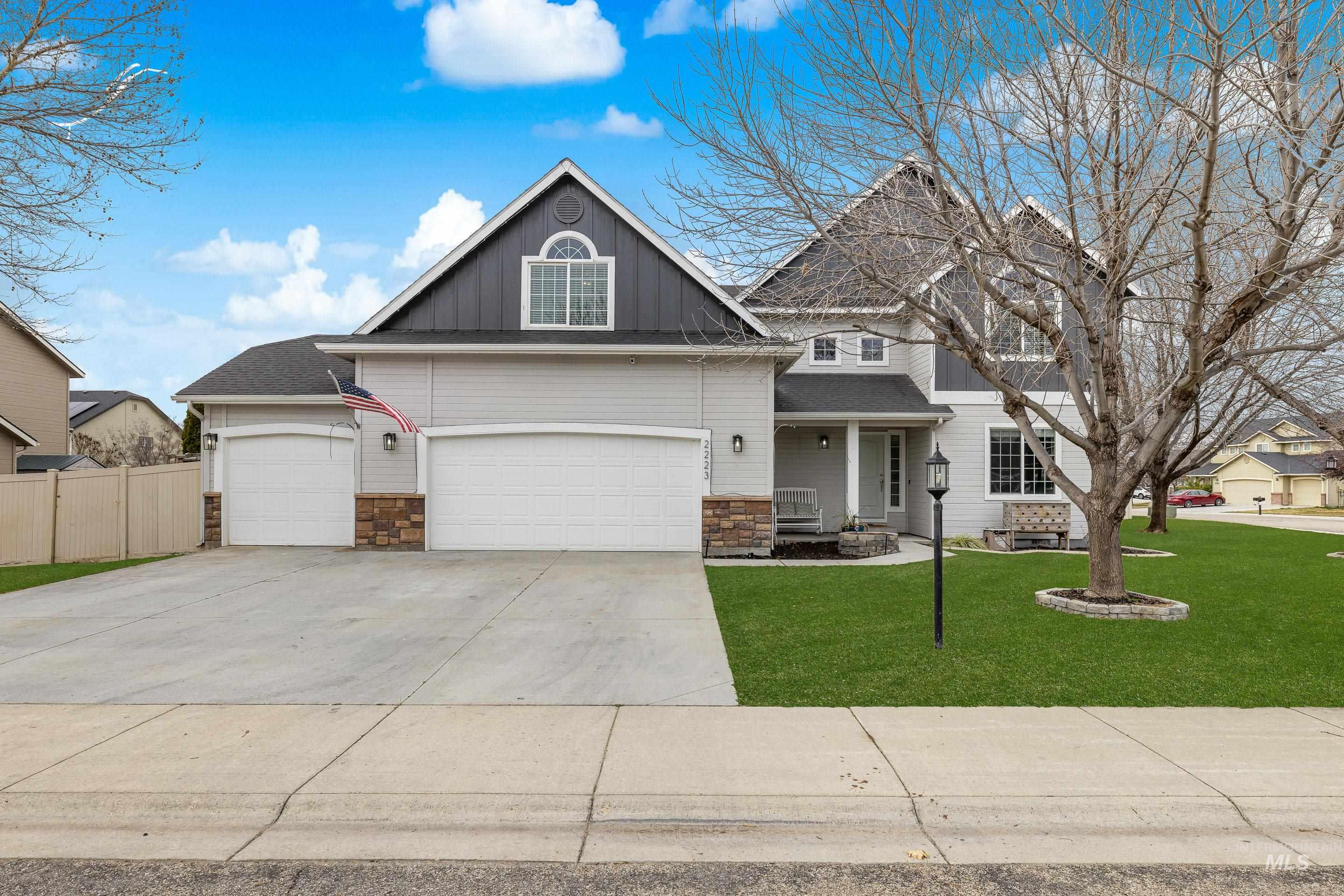 2223 N Maroon Ave, Kuna, Idaho 83634, 5 Bedrooms, 2.5 Bathrooms, Residential For Sale, Price $564,900, 98978082