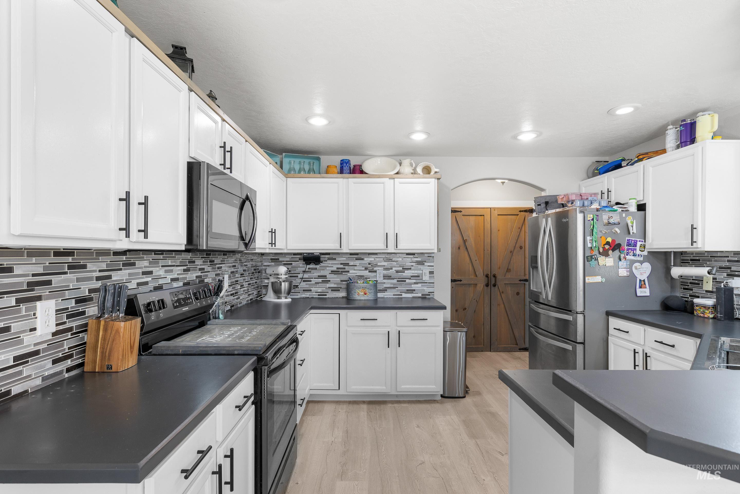 2223 N Maroon Ave, Kuna, Idaho 83634, 5 Bedrooms, 2.5 Bathrooms, Residential For Sale, Price $564,900, 98978082