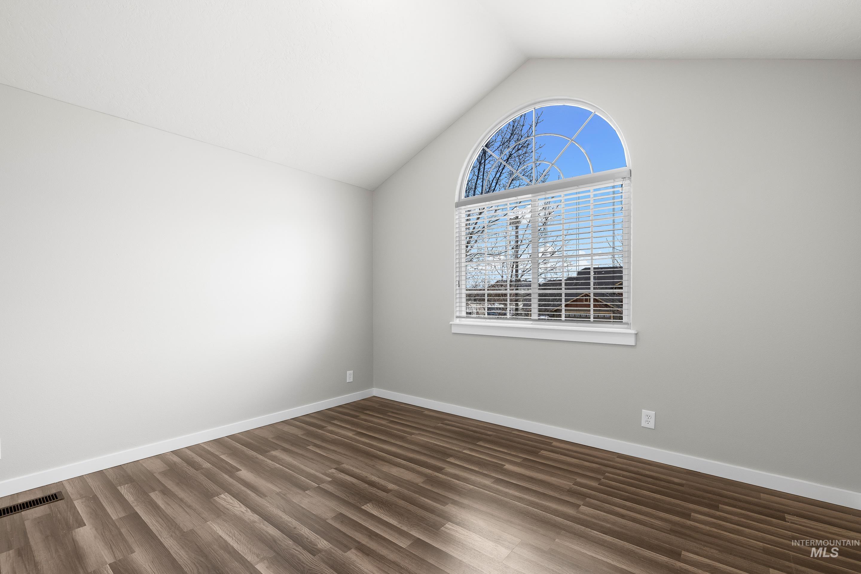 2223 N Maroon Ave, Kuna, Idaho 83634, 5 Bedrooms, 2.5 Bathrooms, Residential For Sale, Price $564,900, 98978082